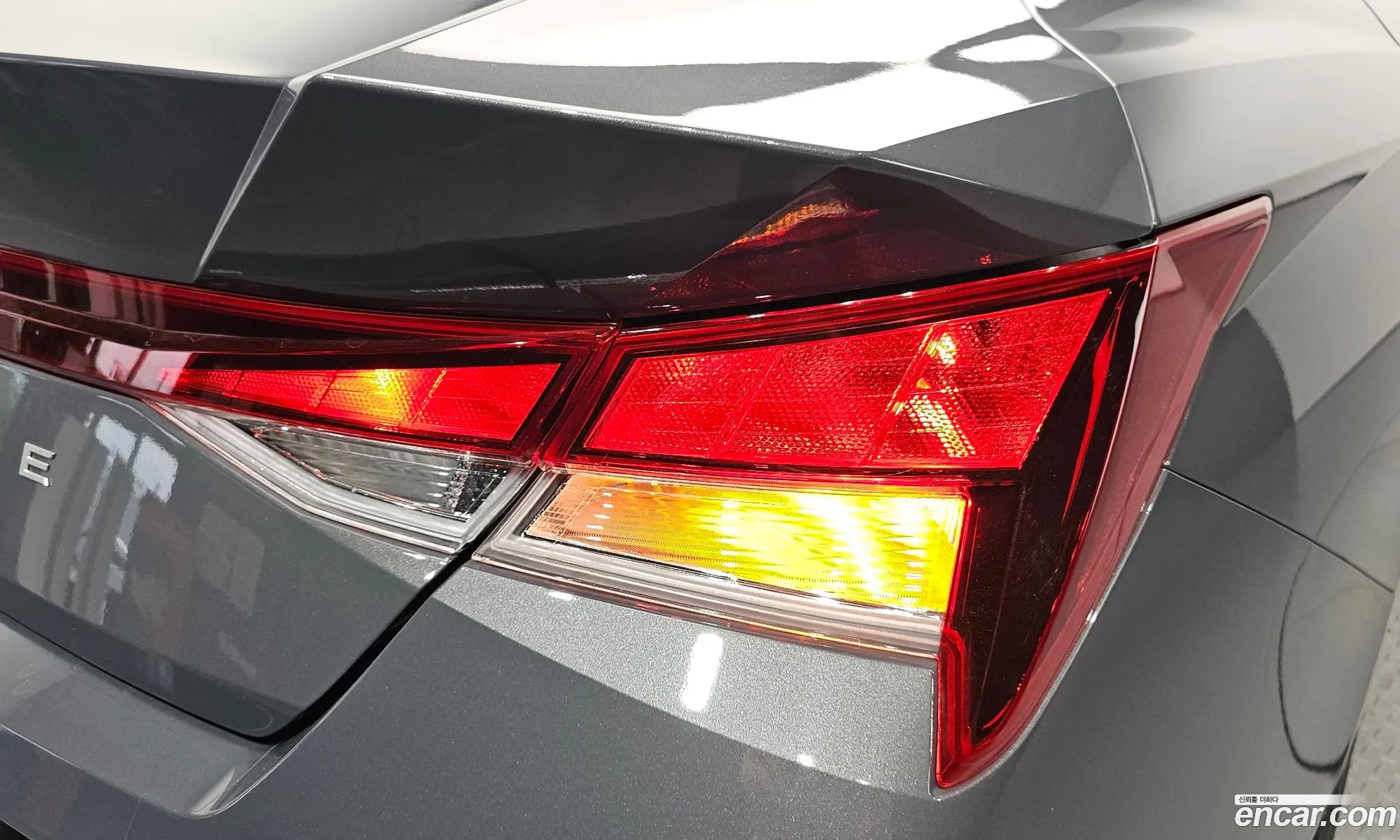 Hyundai Elantra 2026 — 5