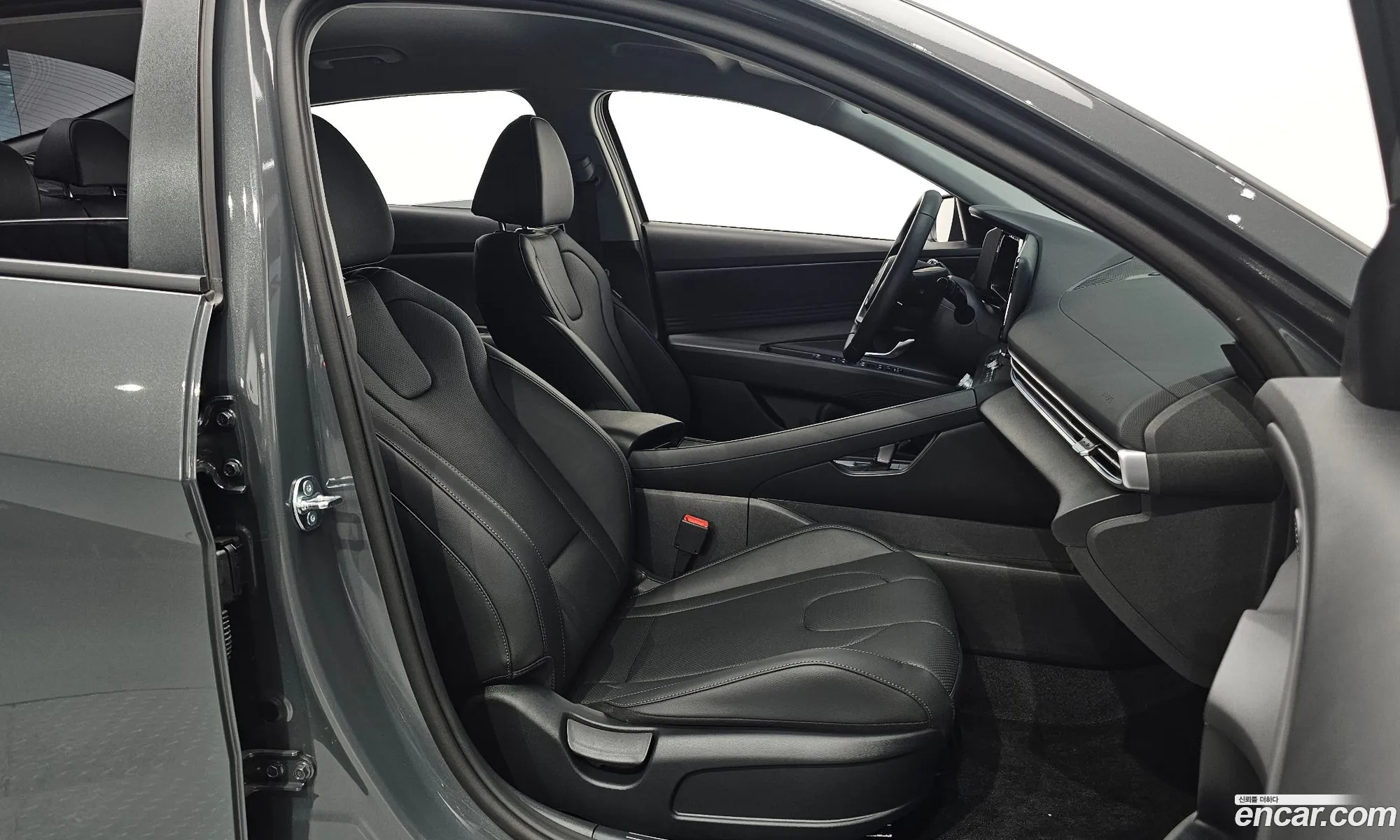 Hyundai Elantra 2026 — 13