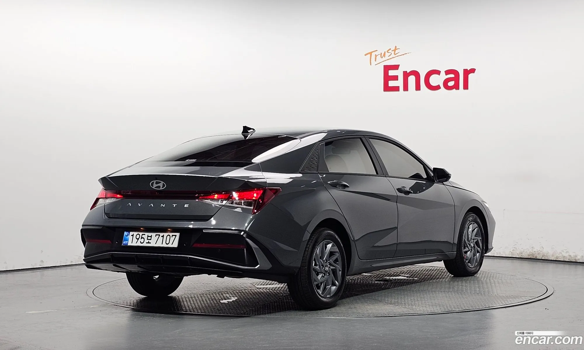 Hyundai Elantra 2026 — 19