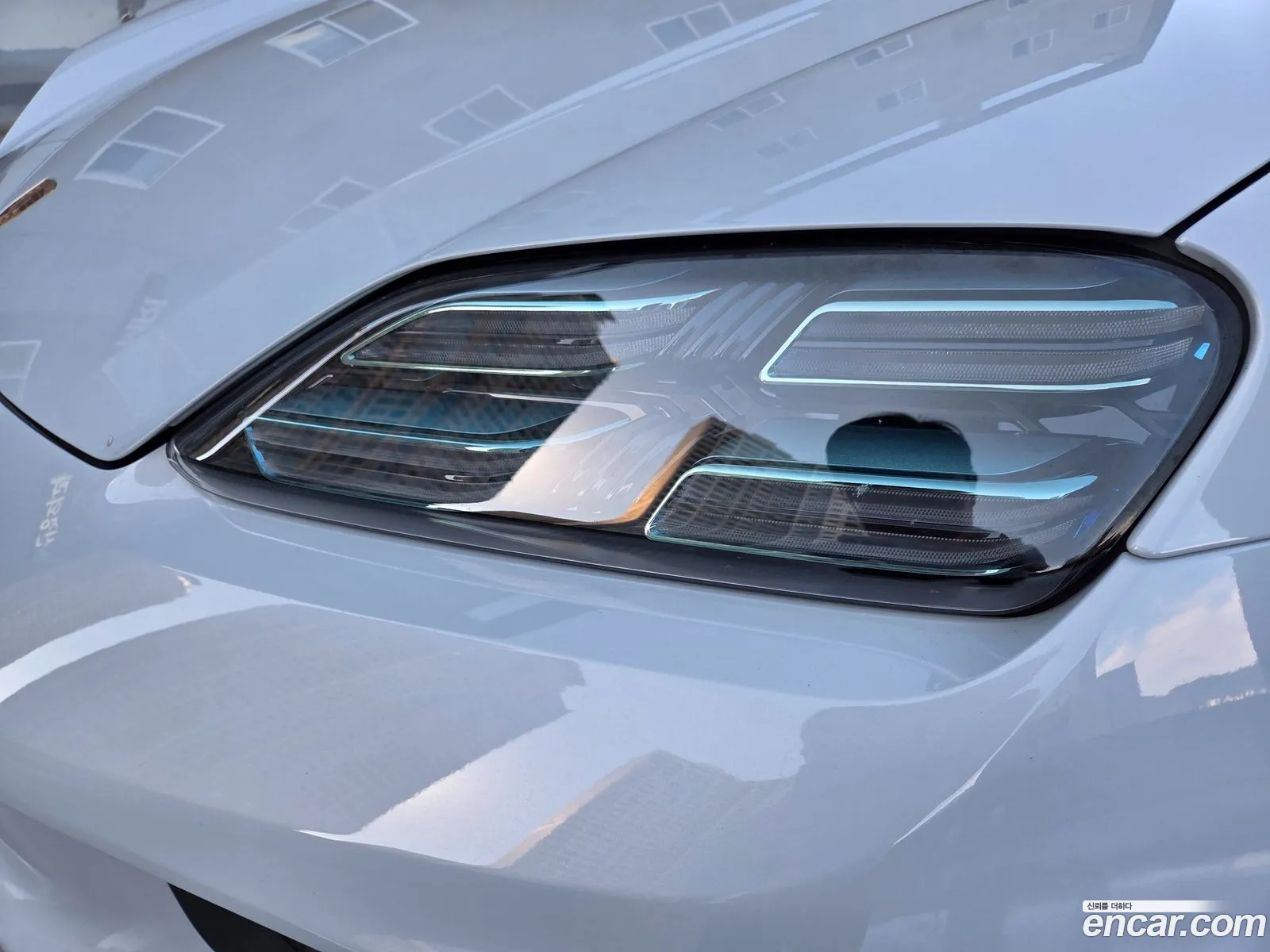 Porsche Macan EV 2025 — 14