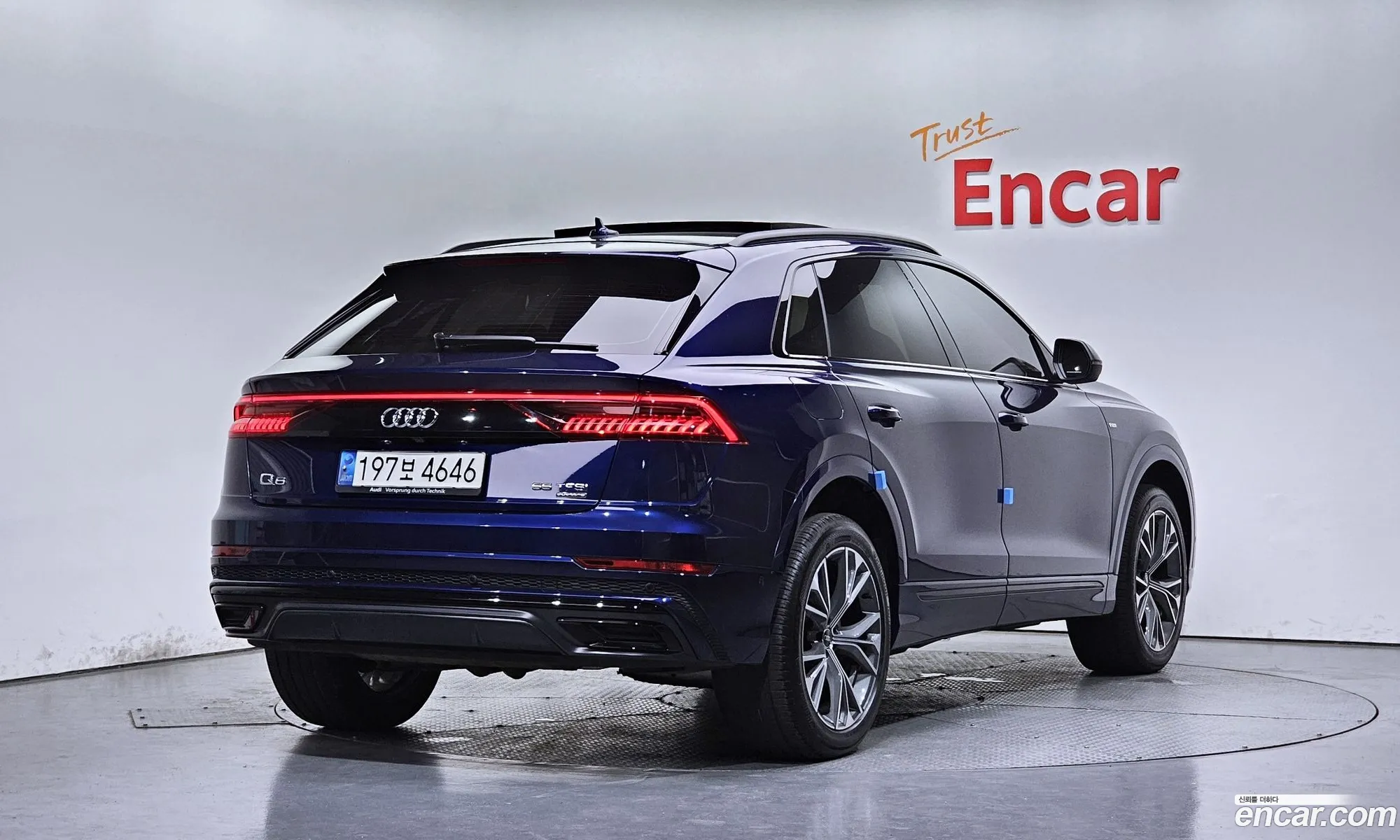 Audi Q8 2022 WAUZZZF18ND027753 — 18