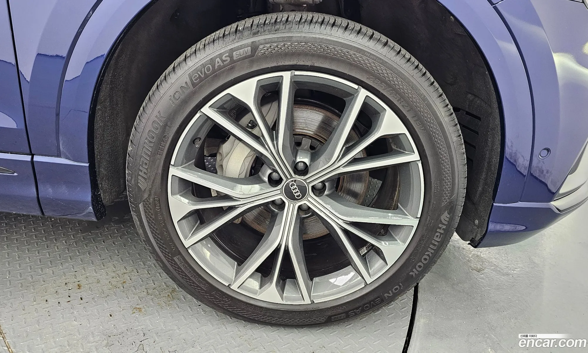 Audi Q8 2022 WAUZZZF18ND027753 — 13