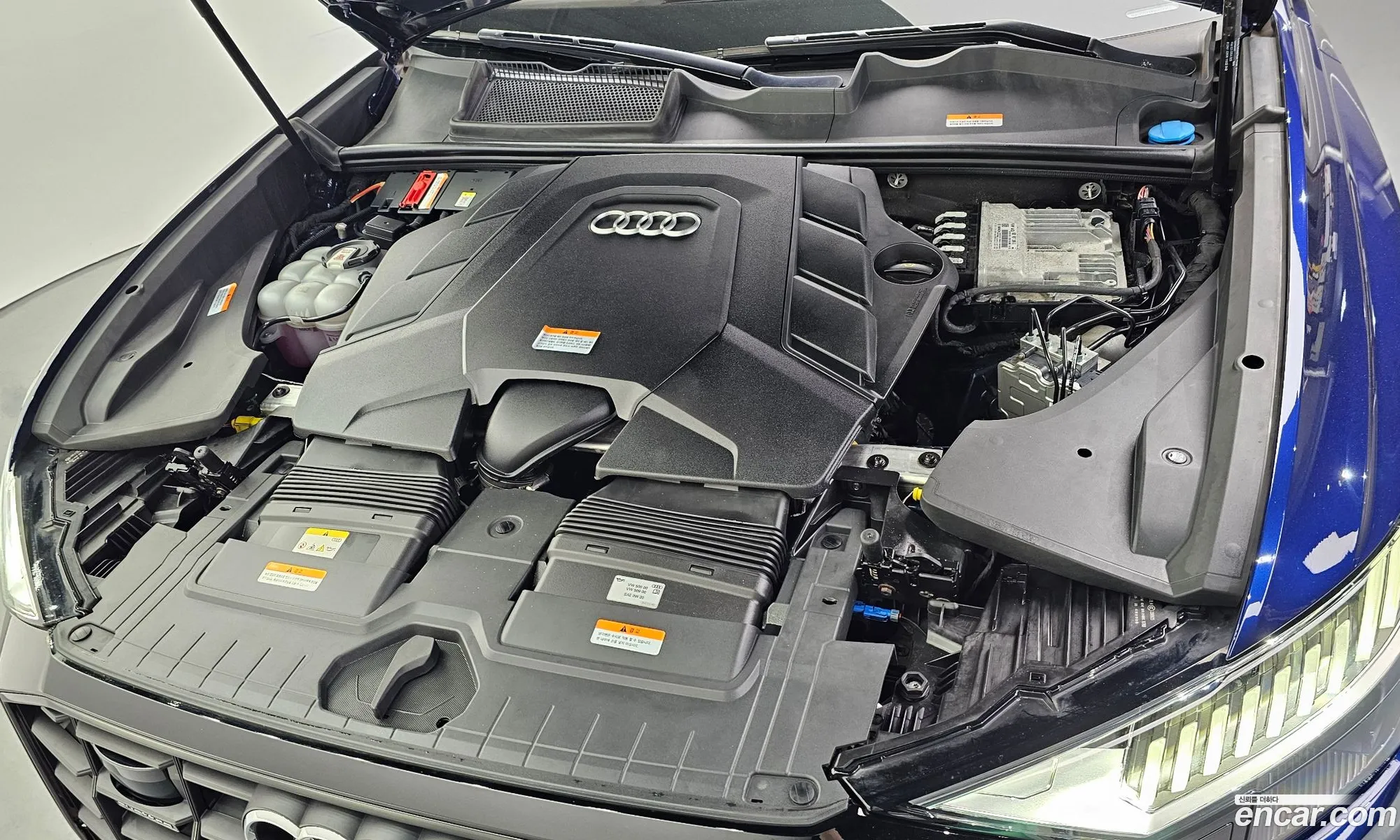 Audi Q8 2022 WAUZZZF18ND027753 — 14