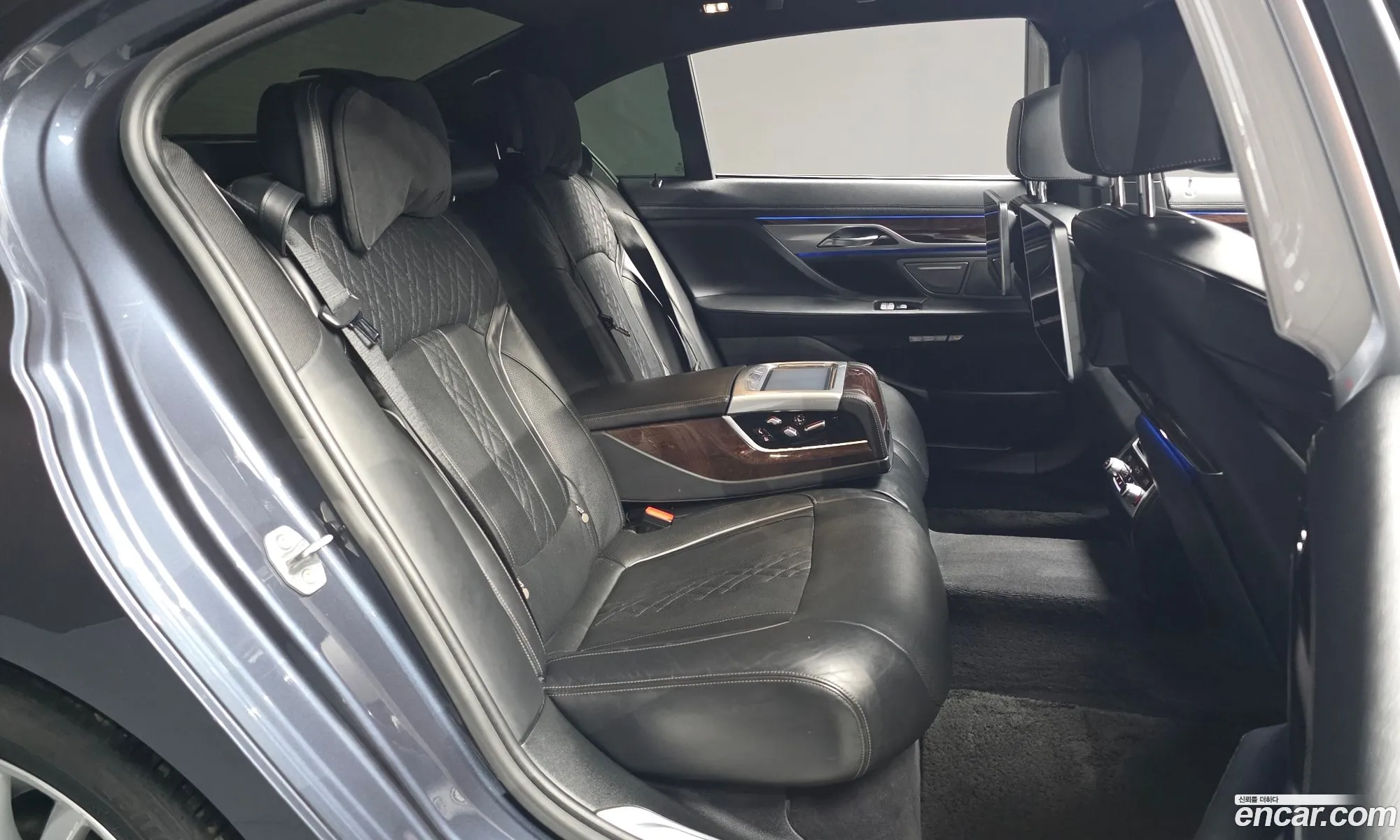 BMW 7 Series 2016 WBA7G610XGG678989 — 20