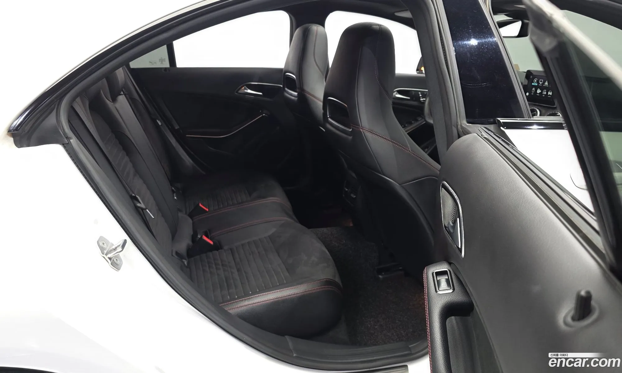 Mercedes-Benz CLA-Class C117 2018 — 16