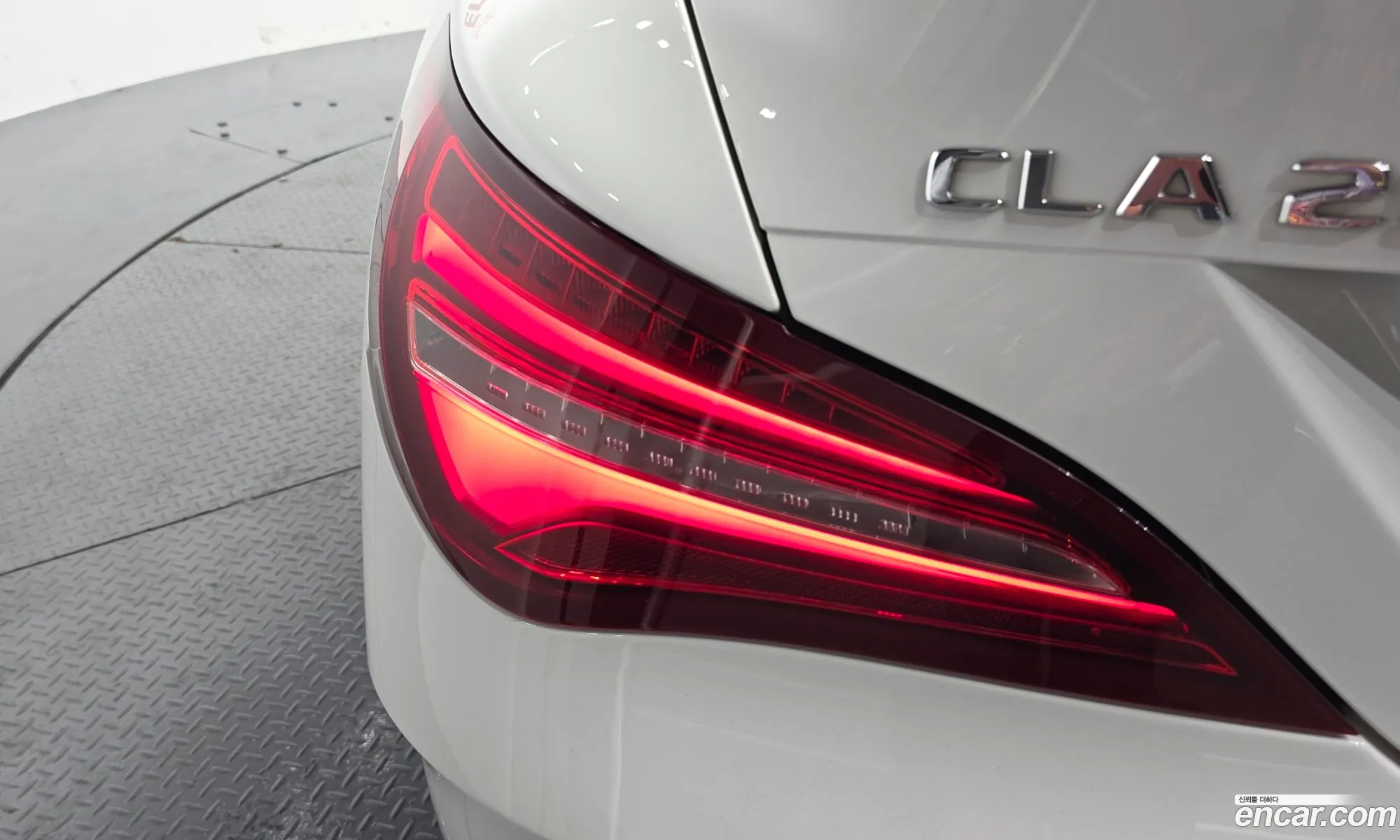 Mercedes-Benz CLA-Class C117 2018 — 32