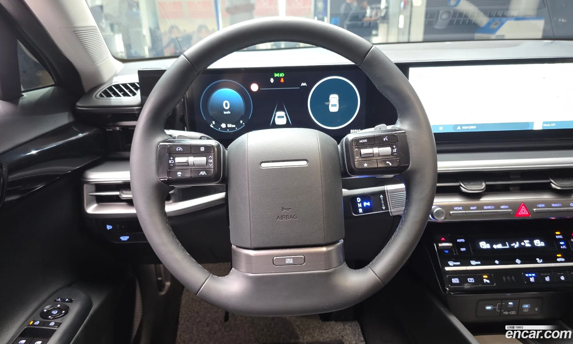 Hyundai Grandeur 2025 — 12