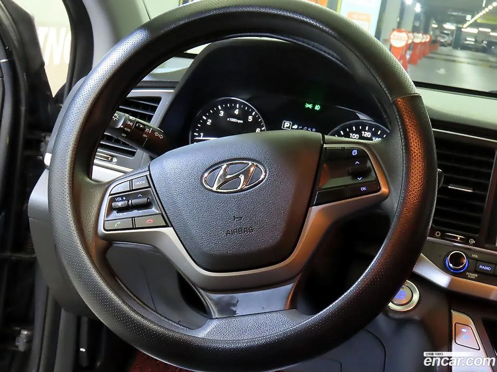 Hyundai Elantra AD 2017 — 5