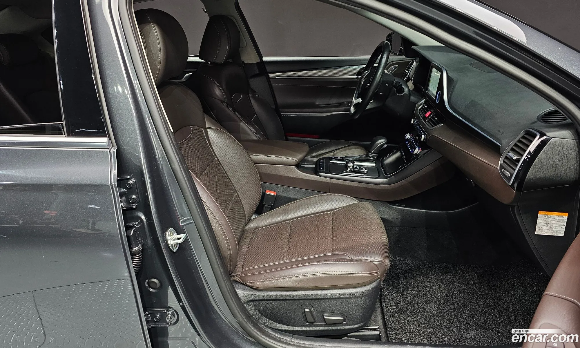 Hyundai Grandeur IG Hybrid 2017 — 16
