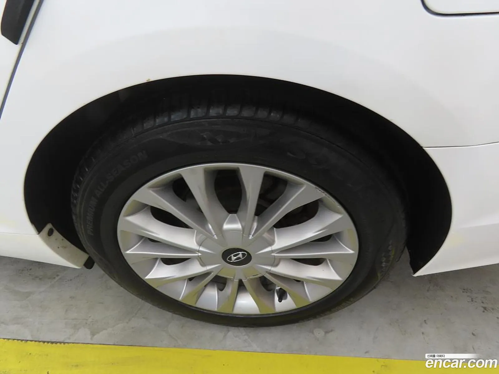 Hyundai LF Sonata 2016 — 13