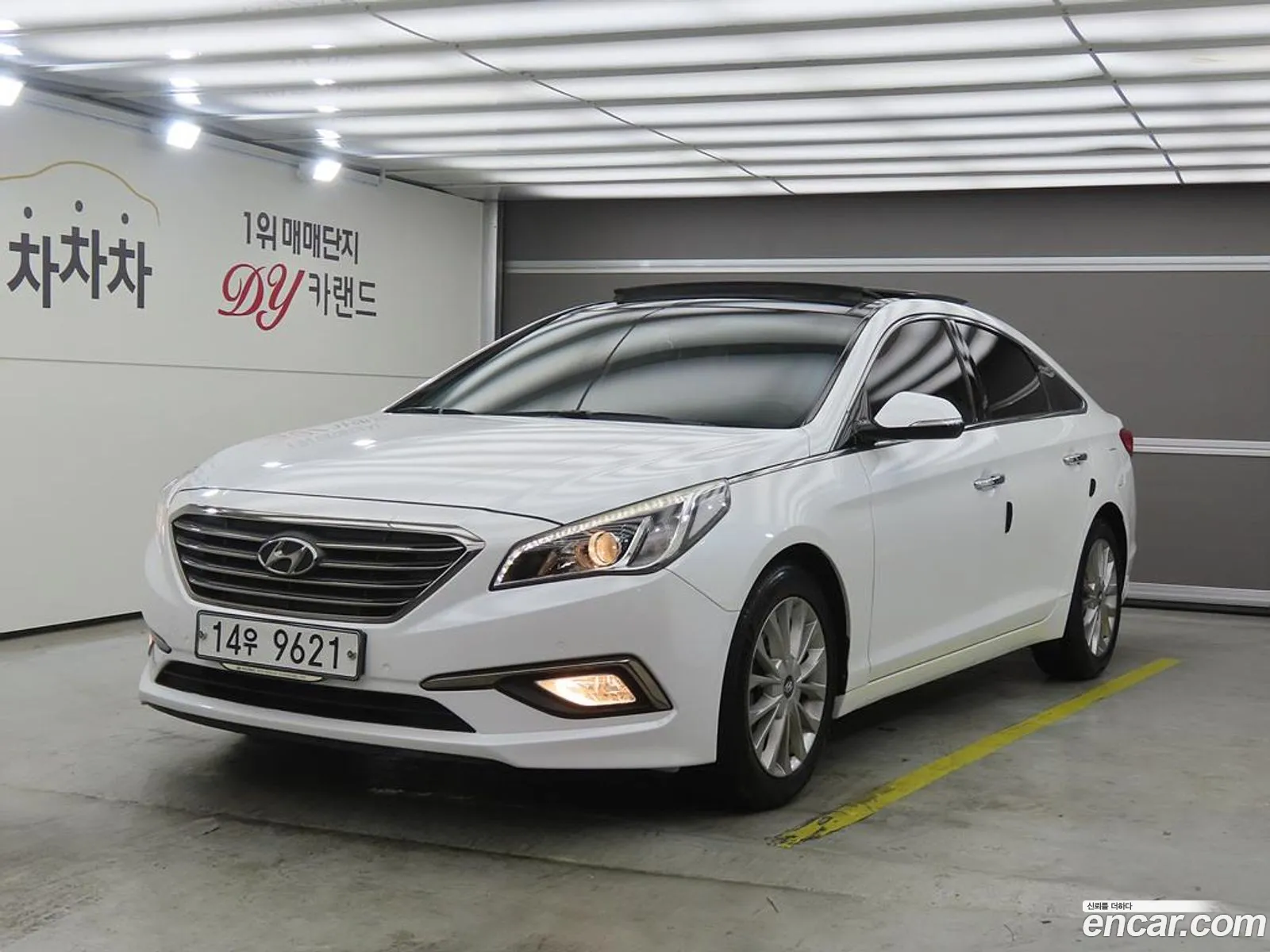 Hyundai LF Sonata 2016 — 16