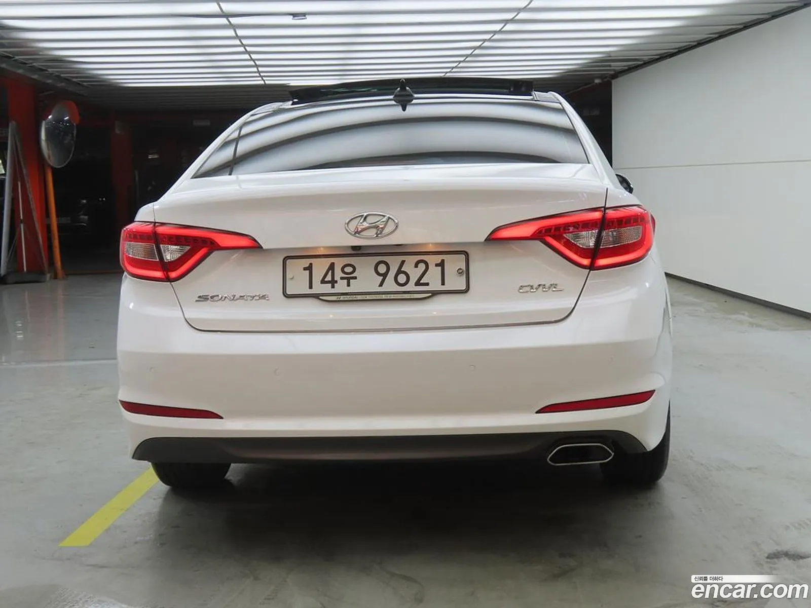 Hyundai LF Sonata 2016 — 19