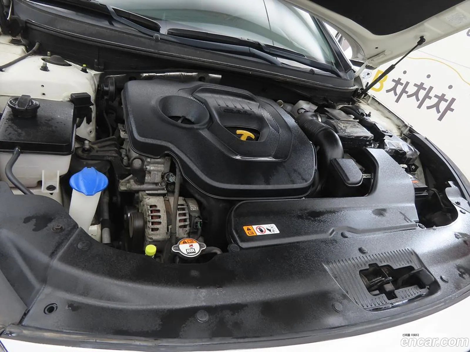 Hyundai LF Sonata 2016 — 11