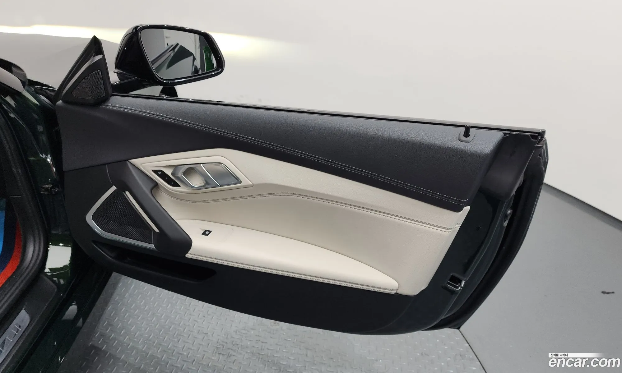BMW Z4 2024 — 8