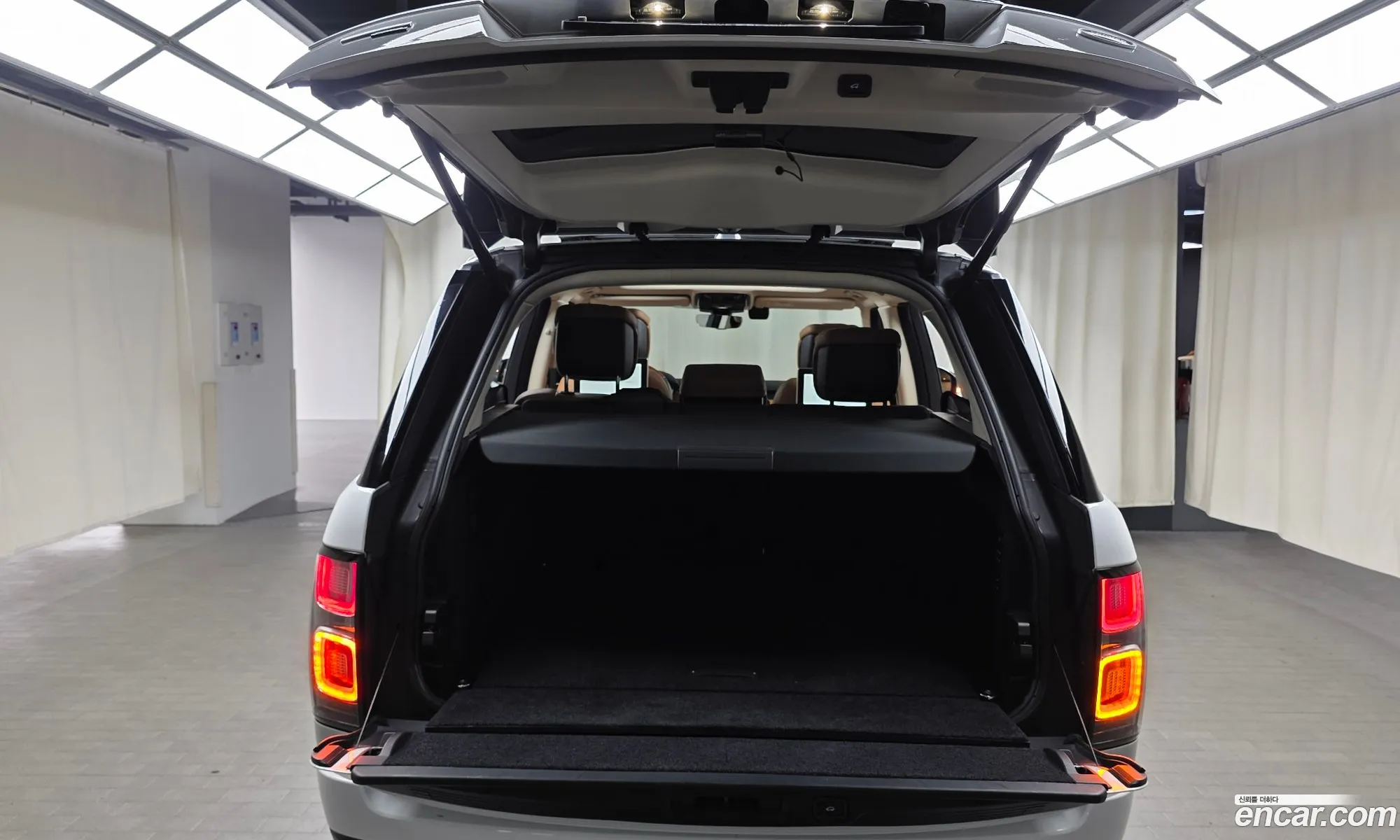Land Rover Range Rover 2021 SALGA2BE3MA448533 — 23