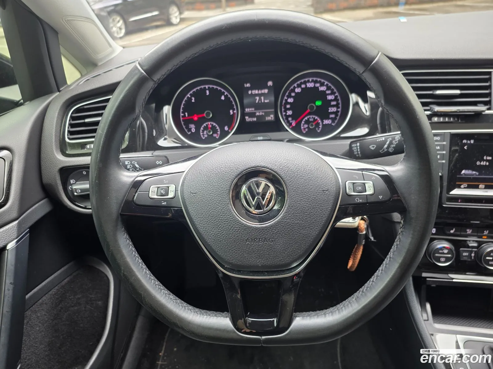 Volkswagen Golf 7th Gen 2015 — 13