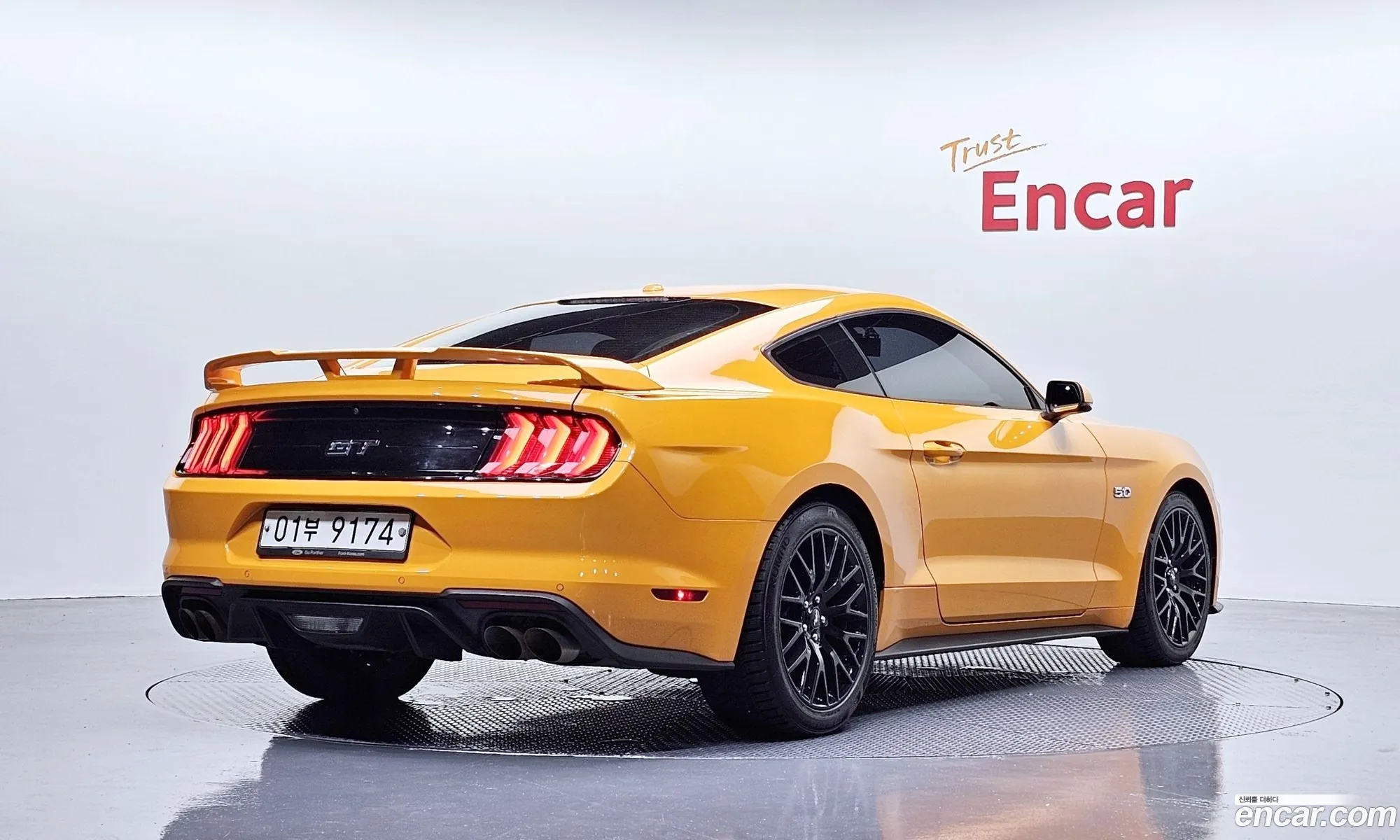 Ford Mustang 2019 1FA6P8CF9K5165612 — 4