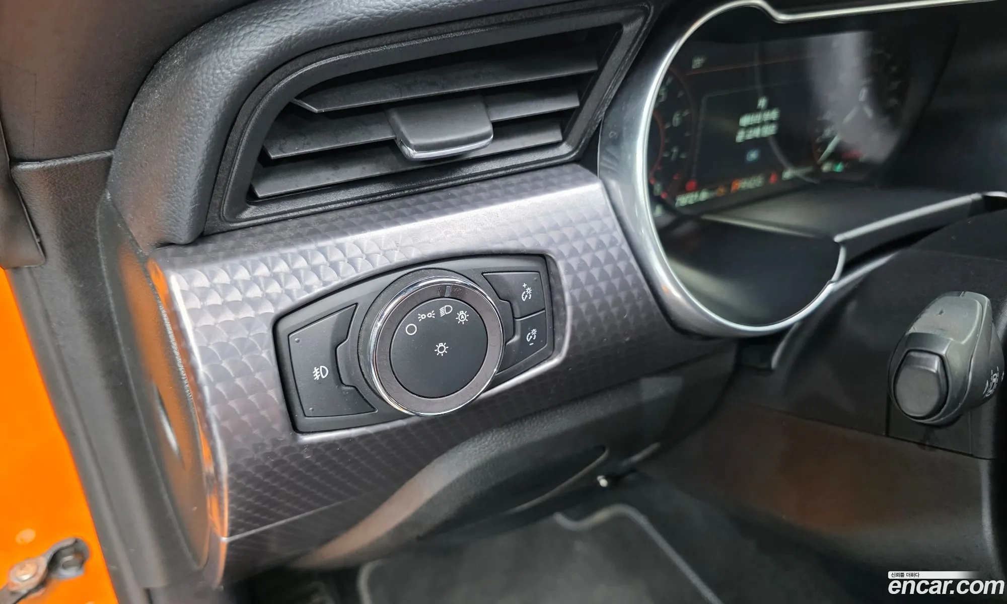 Ford Mustang 2019 1FA6P8CF9K5165612 — 32