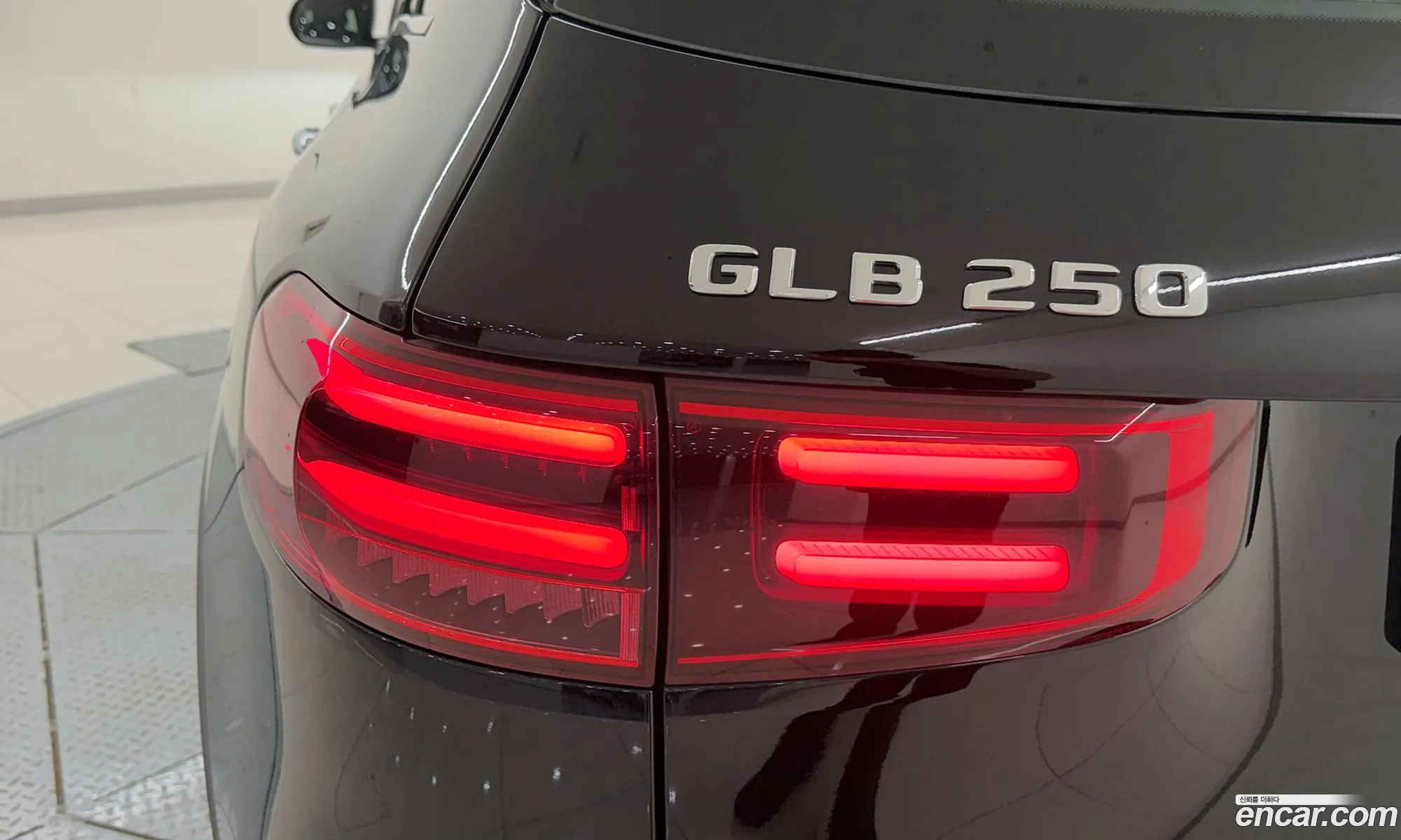 Mercedes-Benz GLB-Class X247 2025 — 8