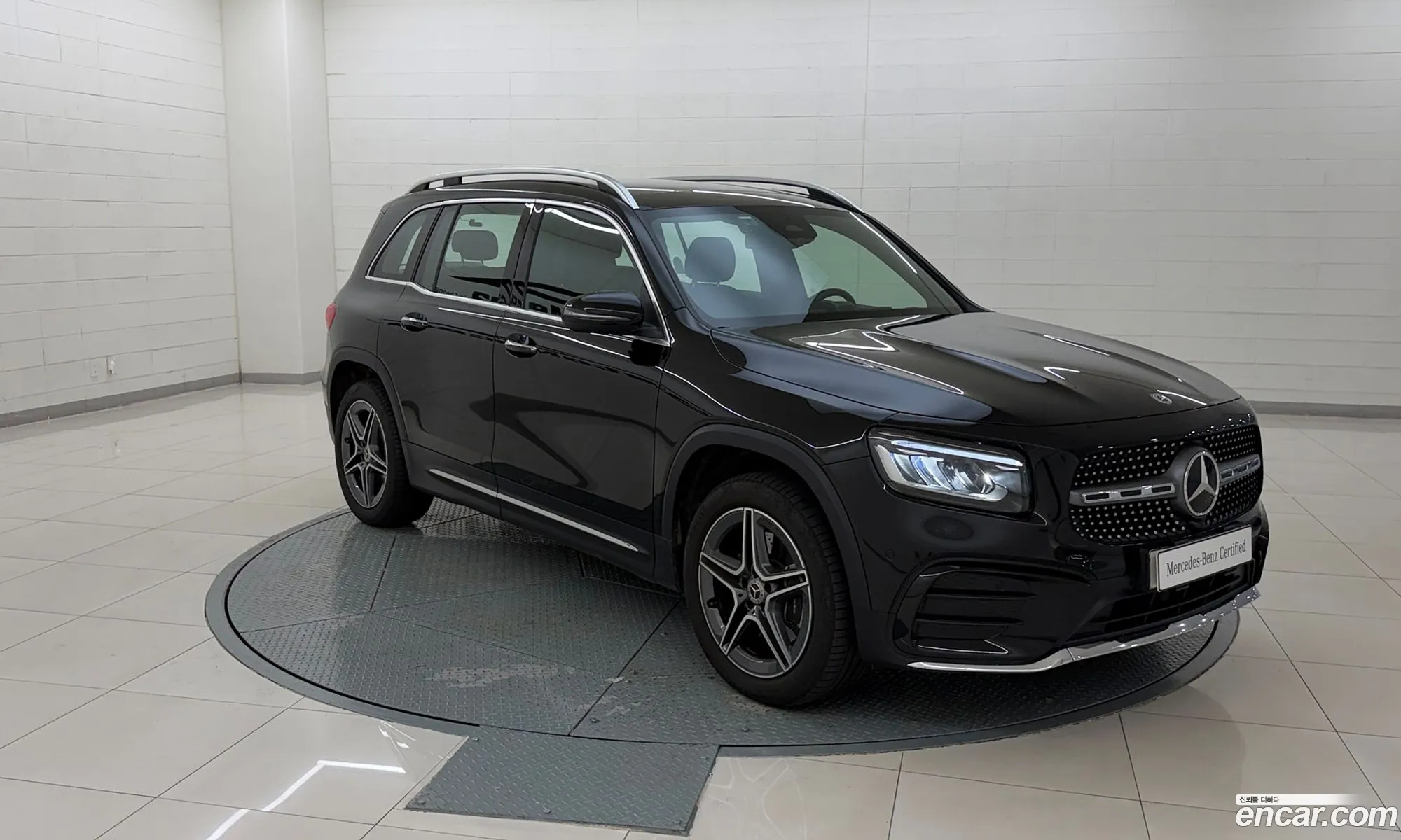 Mercedes-Benz GLB-Class X247 2025 — 16