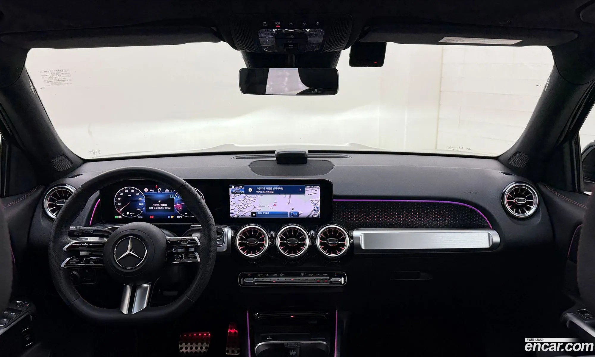 Mercedes-Benz GLB-Class X247 2025 — 17