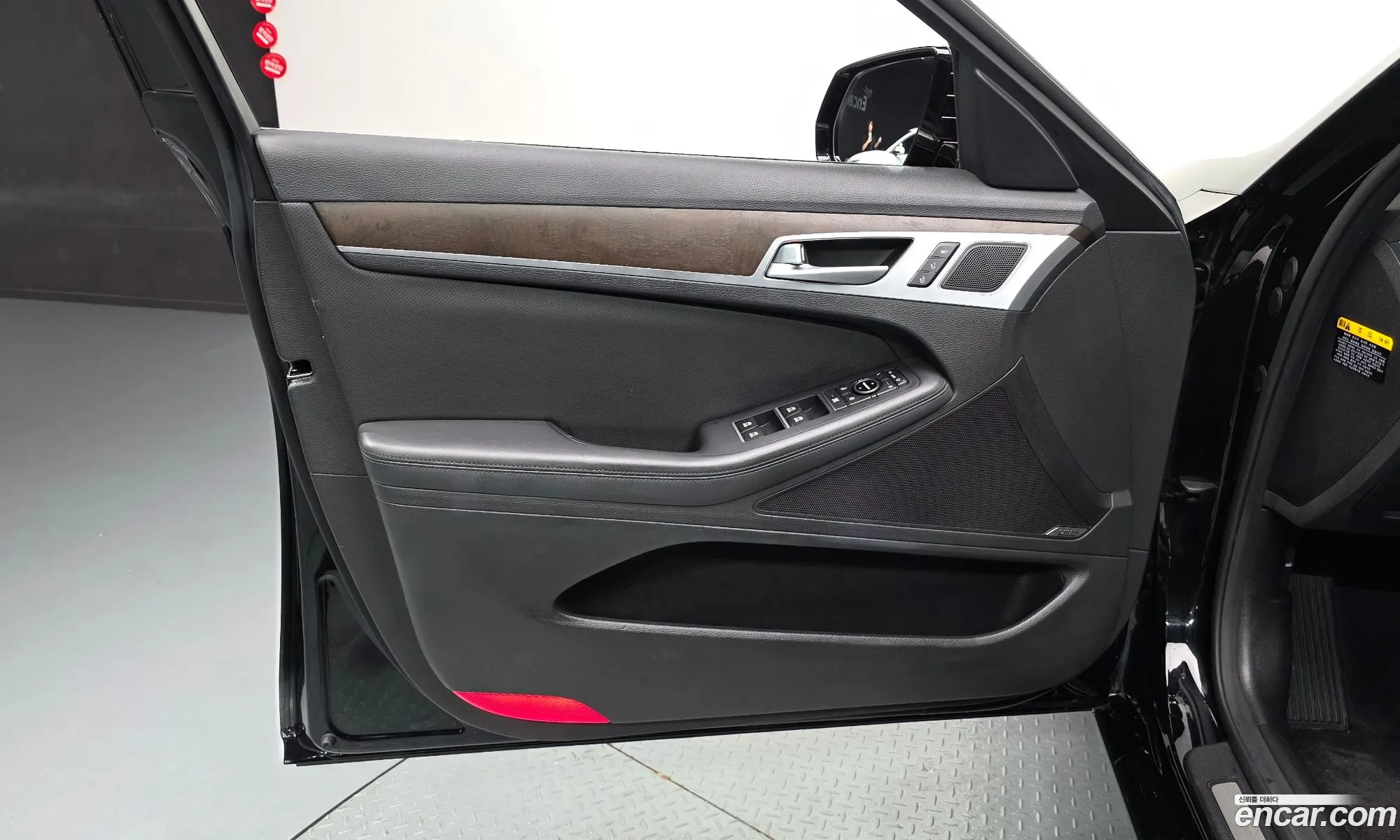 Hyundai Genesis DH 2016 — 5