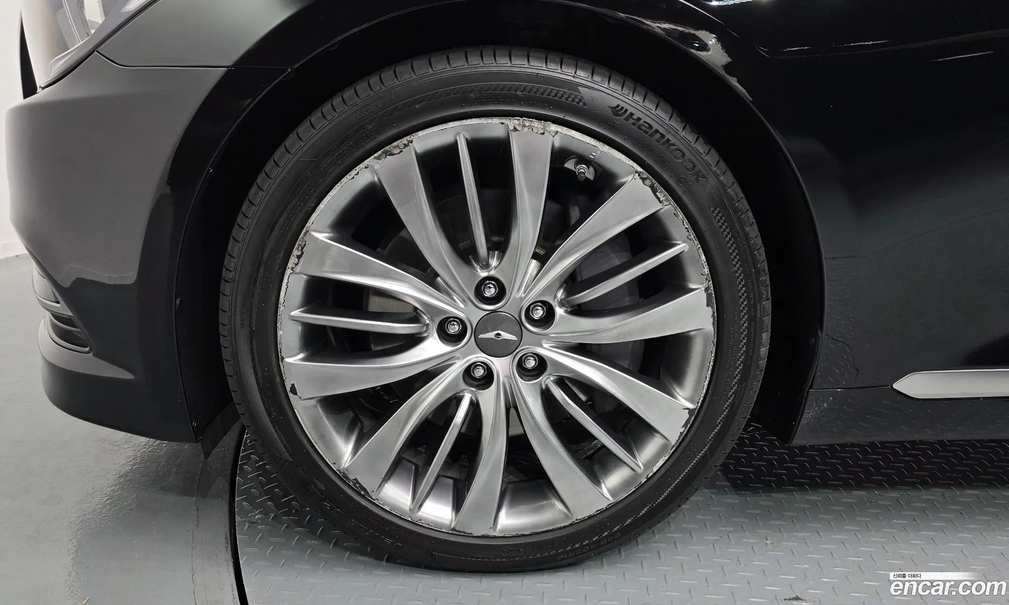 Hyundai Genesis DH 2016 — 28