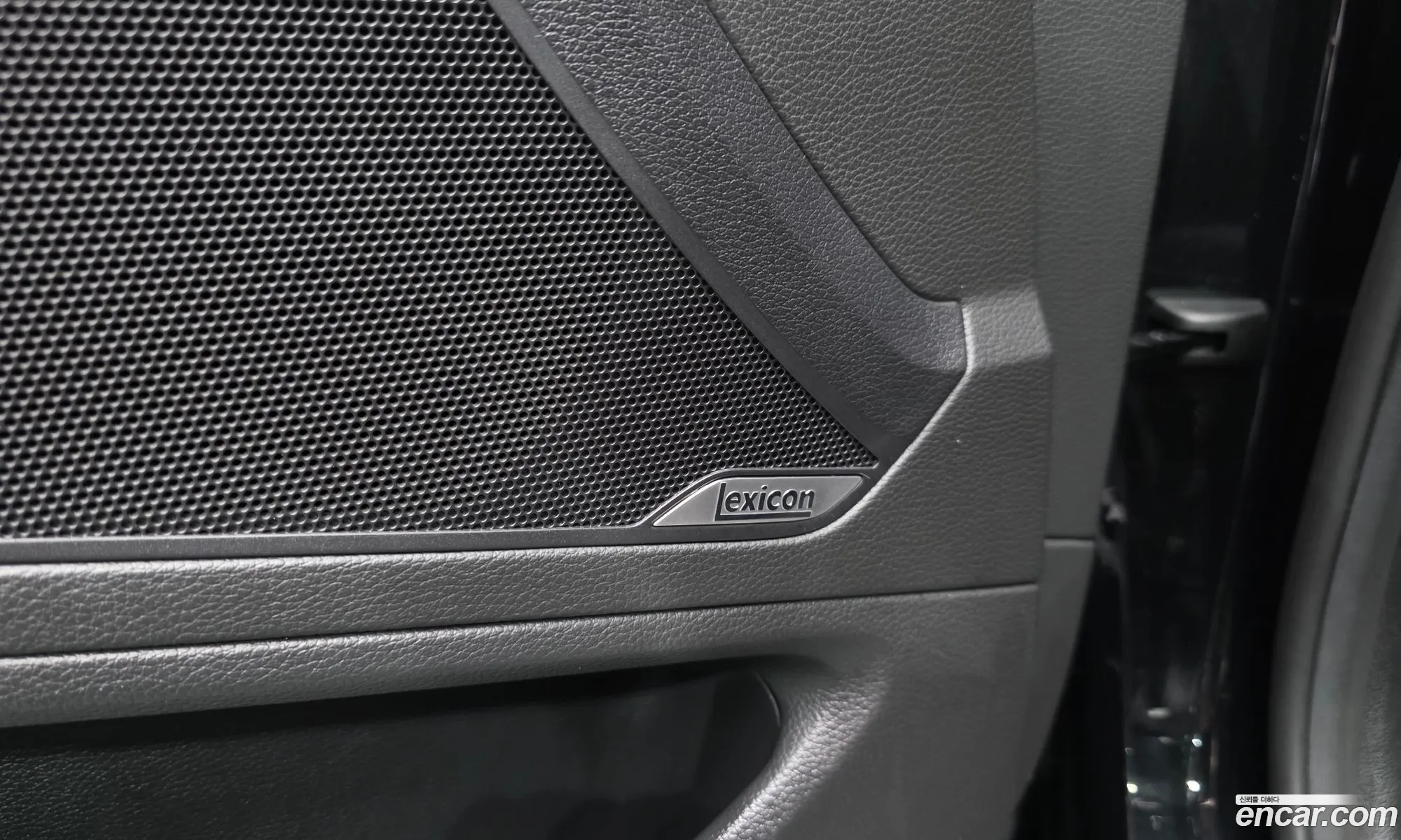 Hyundai Genesis DH 2016 — 14