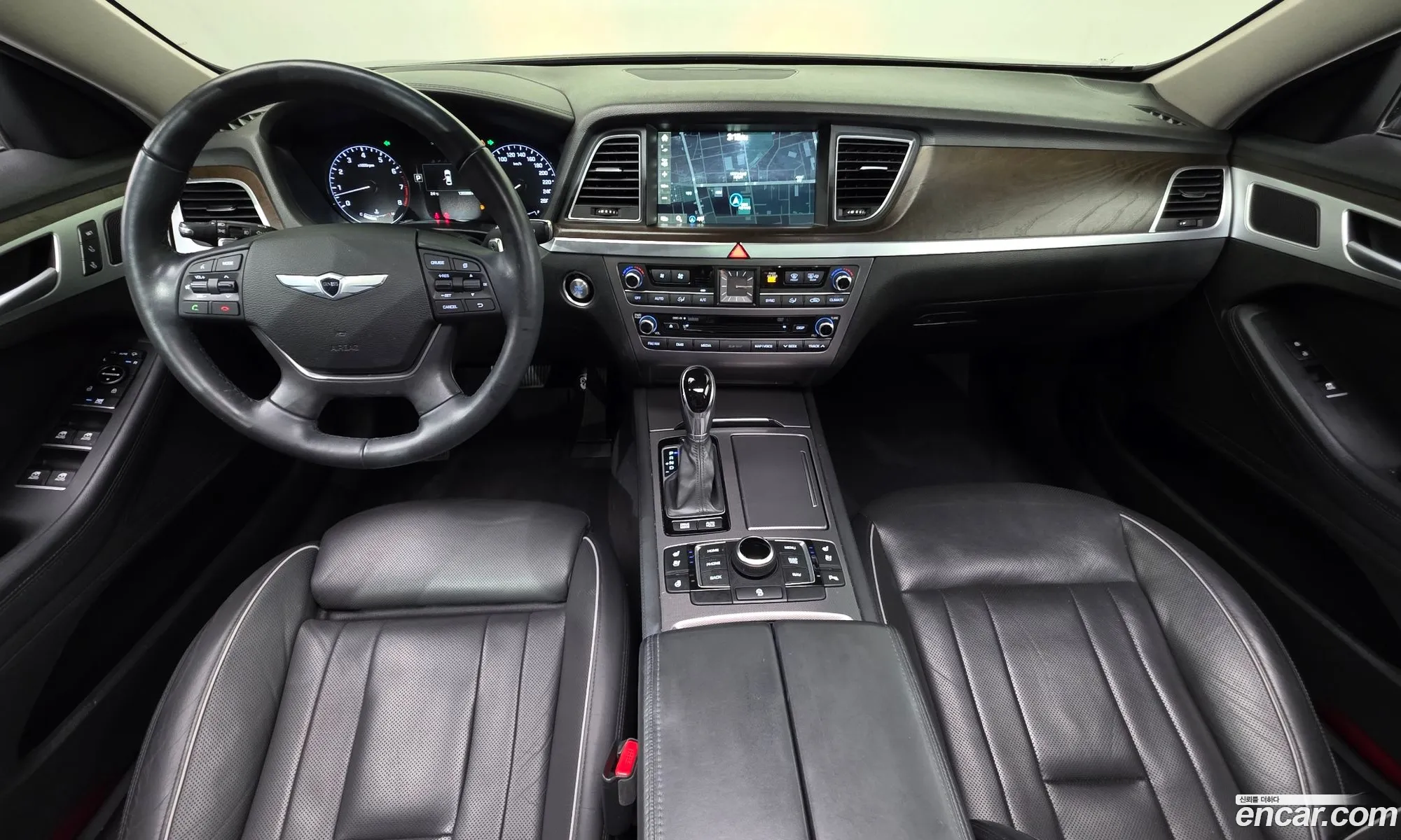 Hyundai Genesis DH 2016 — 17