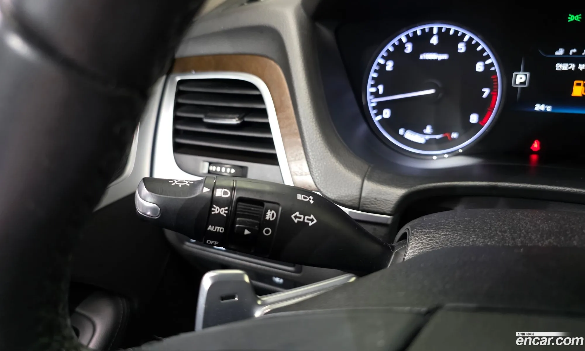Hyundai Genesis DH 2016 — 12