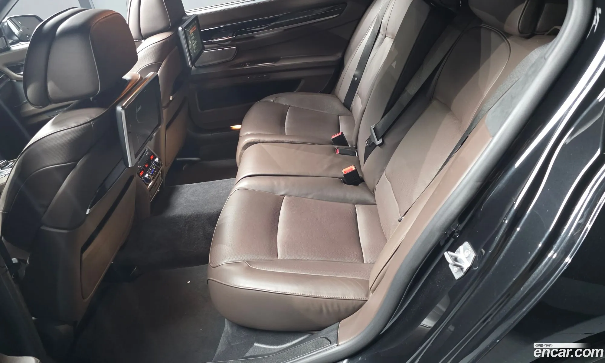 BMW 7 Series 2015 — 17