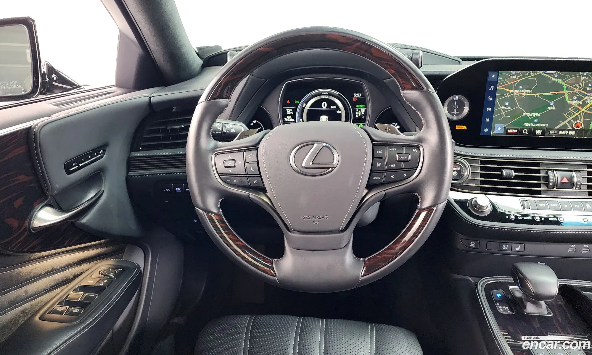Lexus LS500h 2023 11111111111111111 — 16