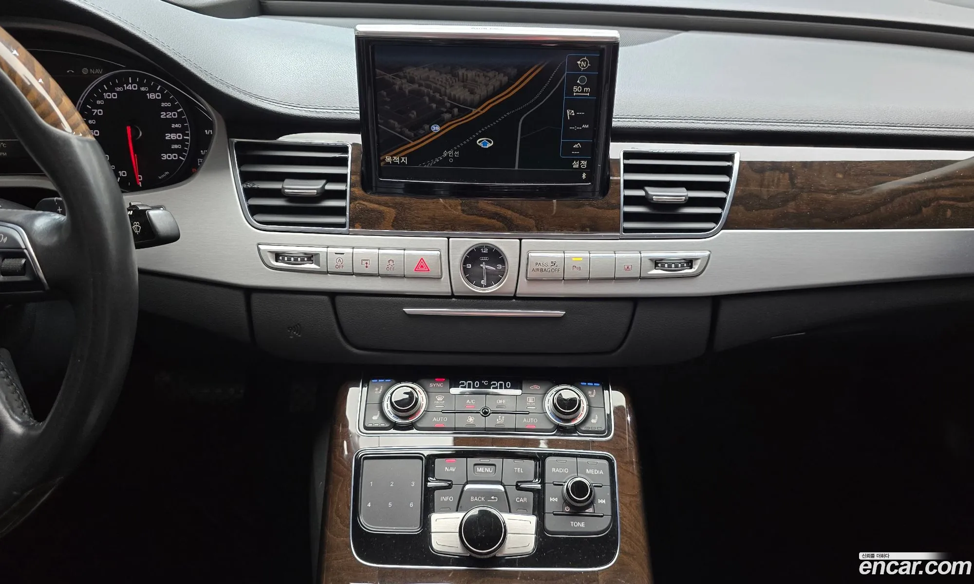 Audi A8 2014 WAUZZZ4H7FN001365 — 11