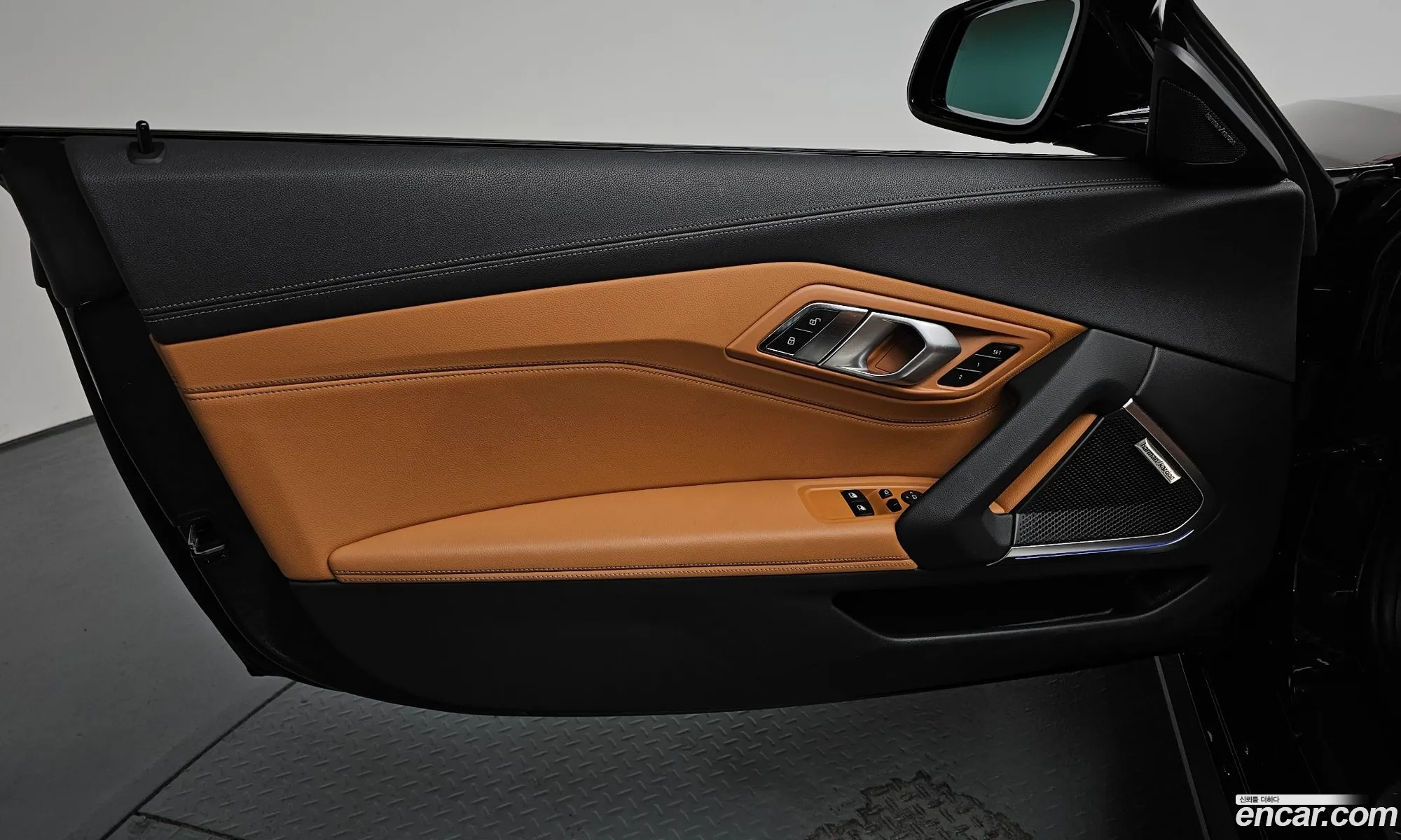 BMW Z4 2024 — 8