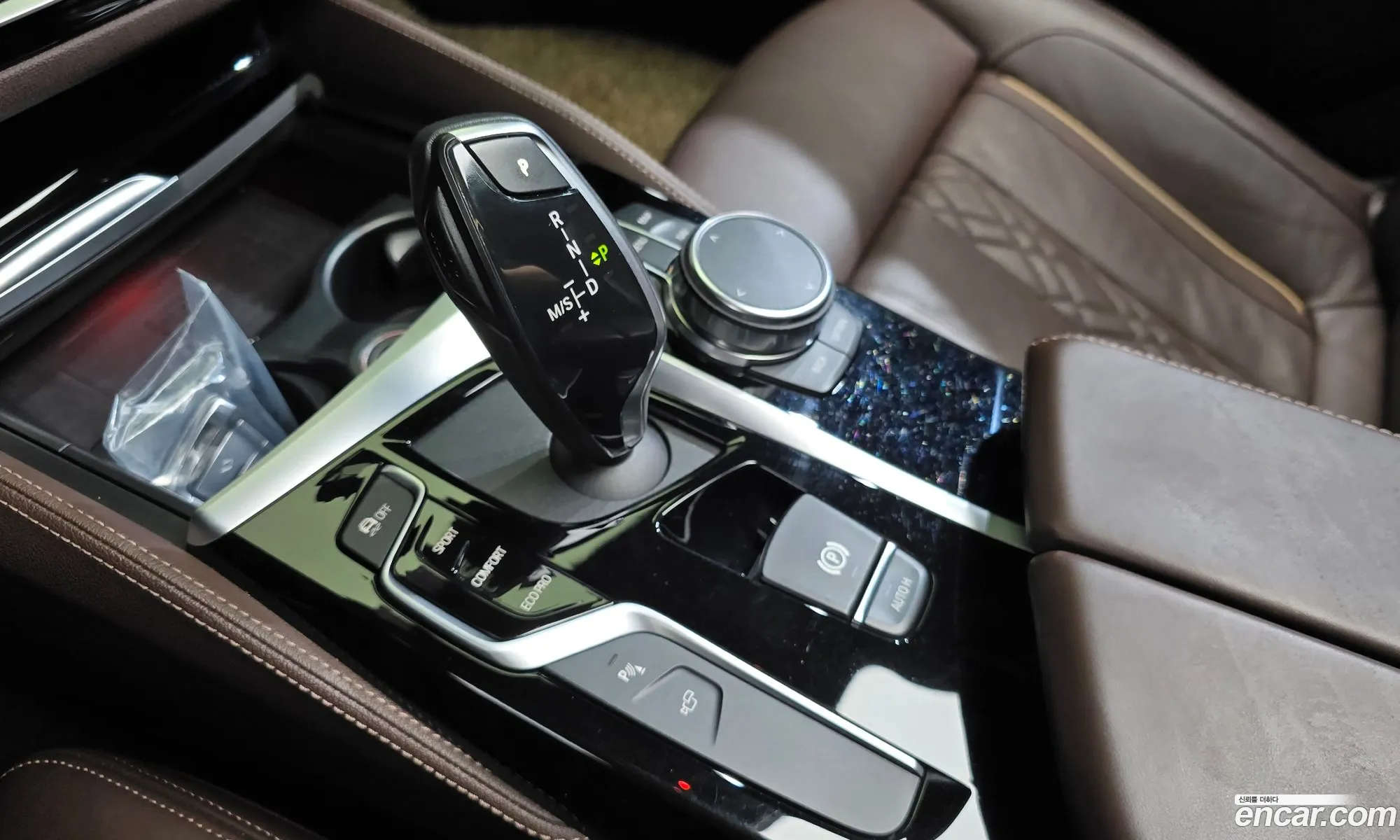 BMW 5 Series 2019 WBAJD9103KWC84350 — 29