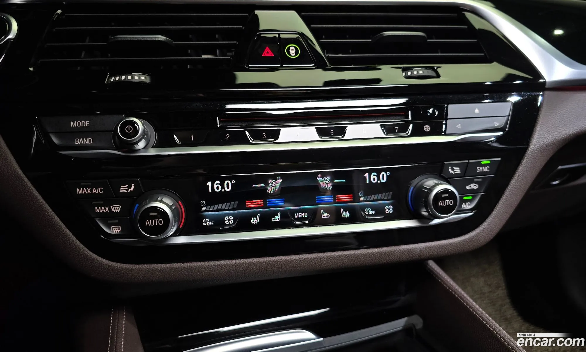 BMW 5 Series 2019 WBAJD9103KWC84350 — 12