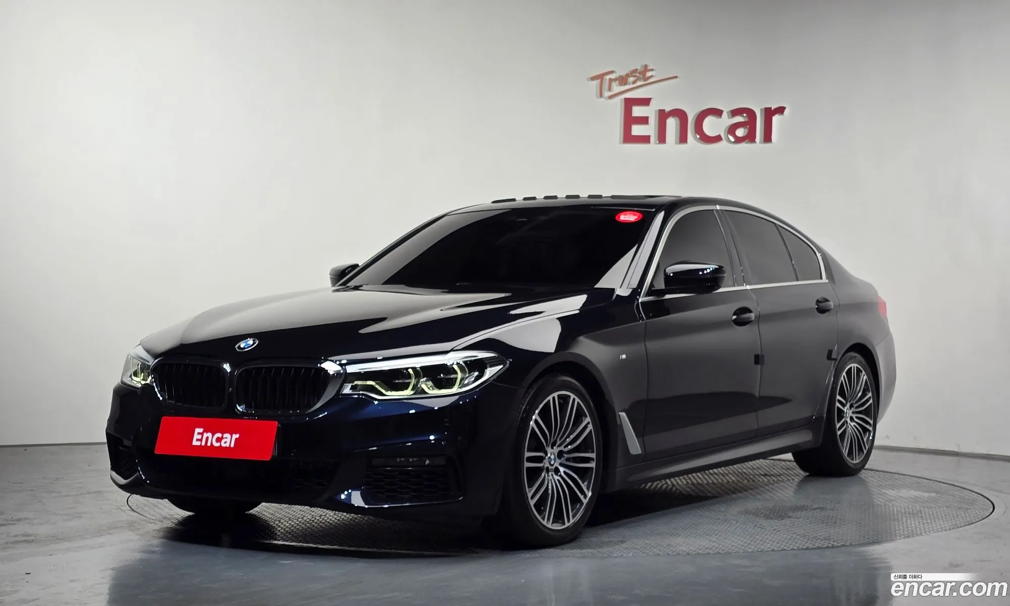 BMW 5 Series 2019 WBAJD9103KWC84350 — 4