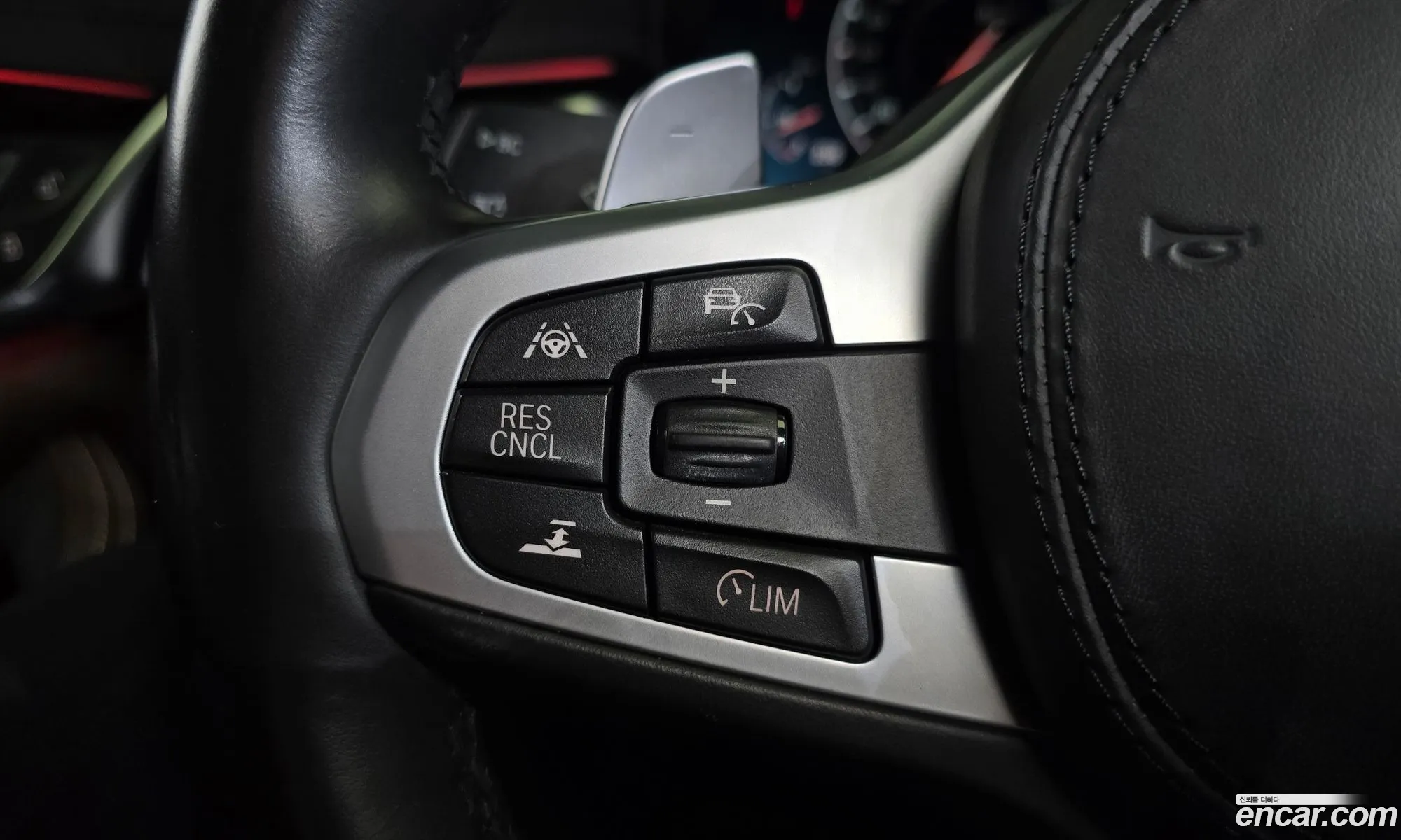 BMW 5 Series 2019 WBAJD9103KWC84350 — 3