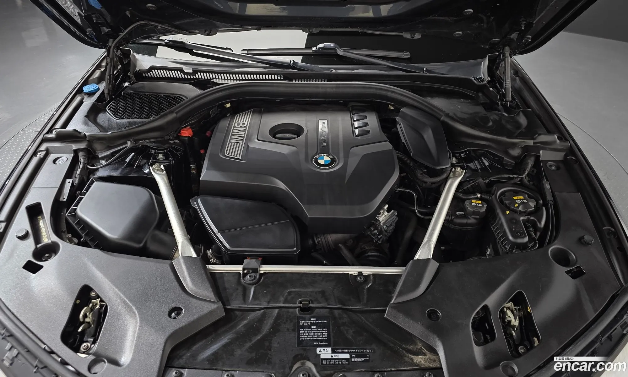 BMW 5 Series 2019 WBAJD9103KWC84350 — 27