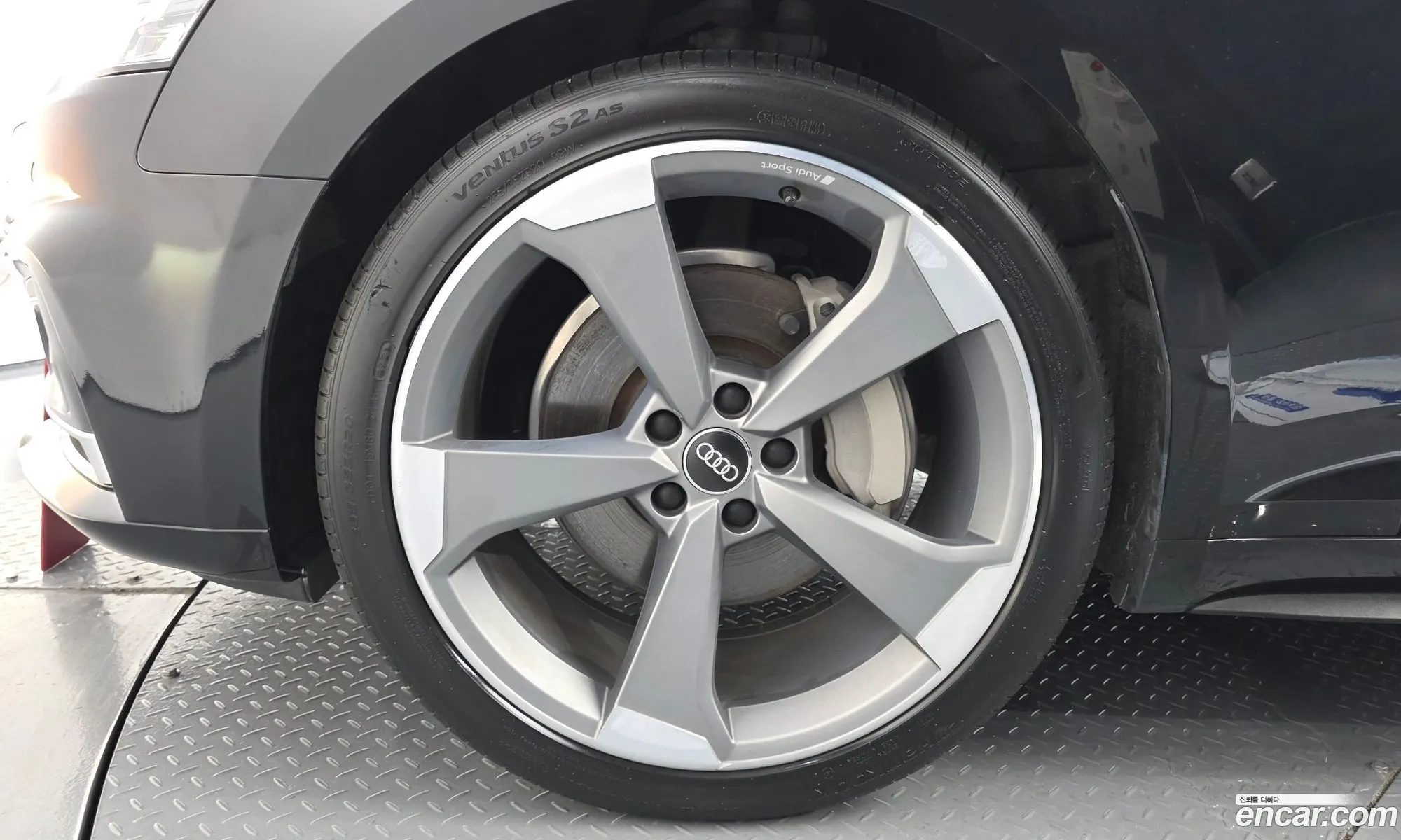Audi A5 2019 WAUZZZF59KA076198 — 18