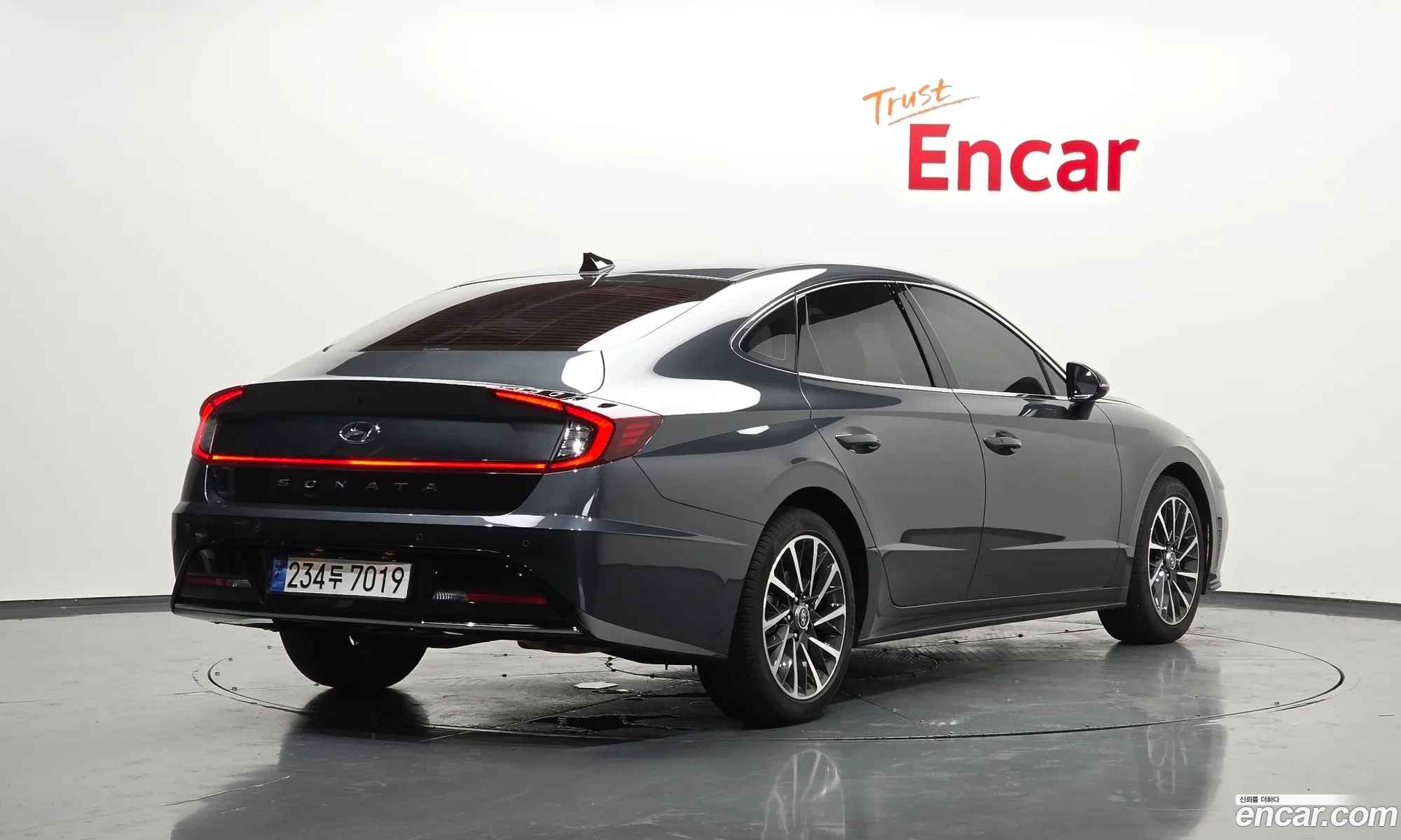 Hyundai Sonata 2022 — 17