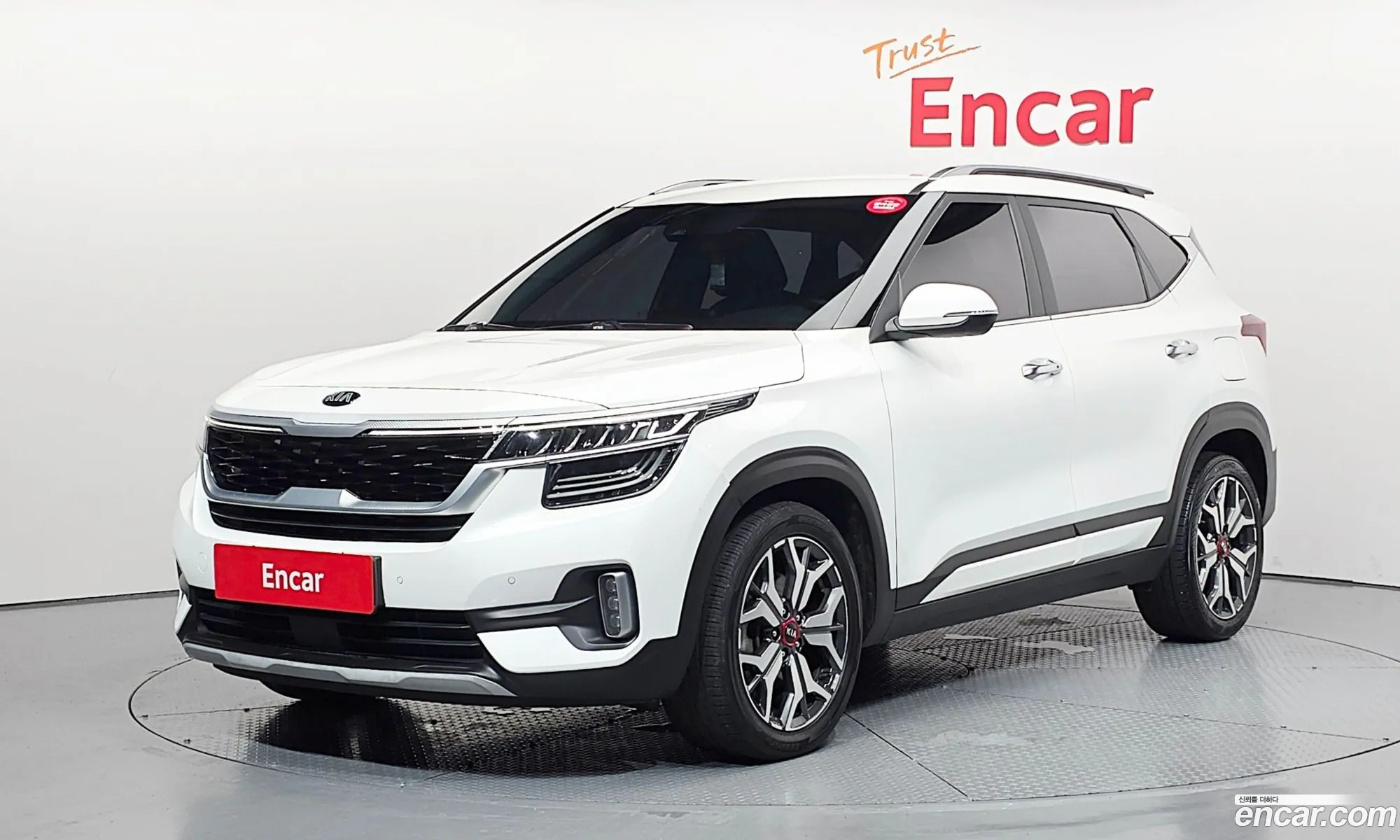 Kia Seltos 2021 KNAET812GNK256137 — 32