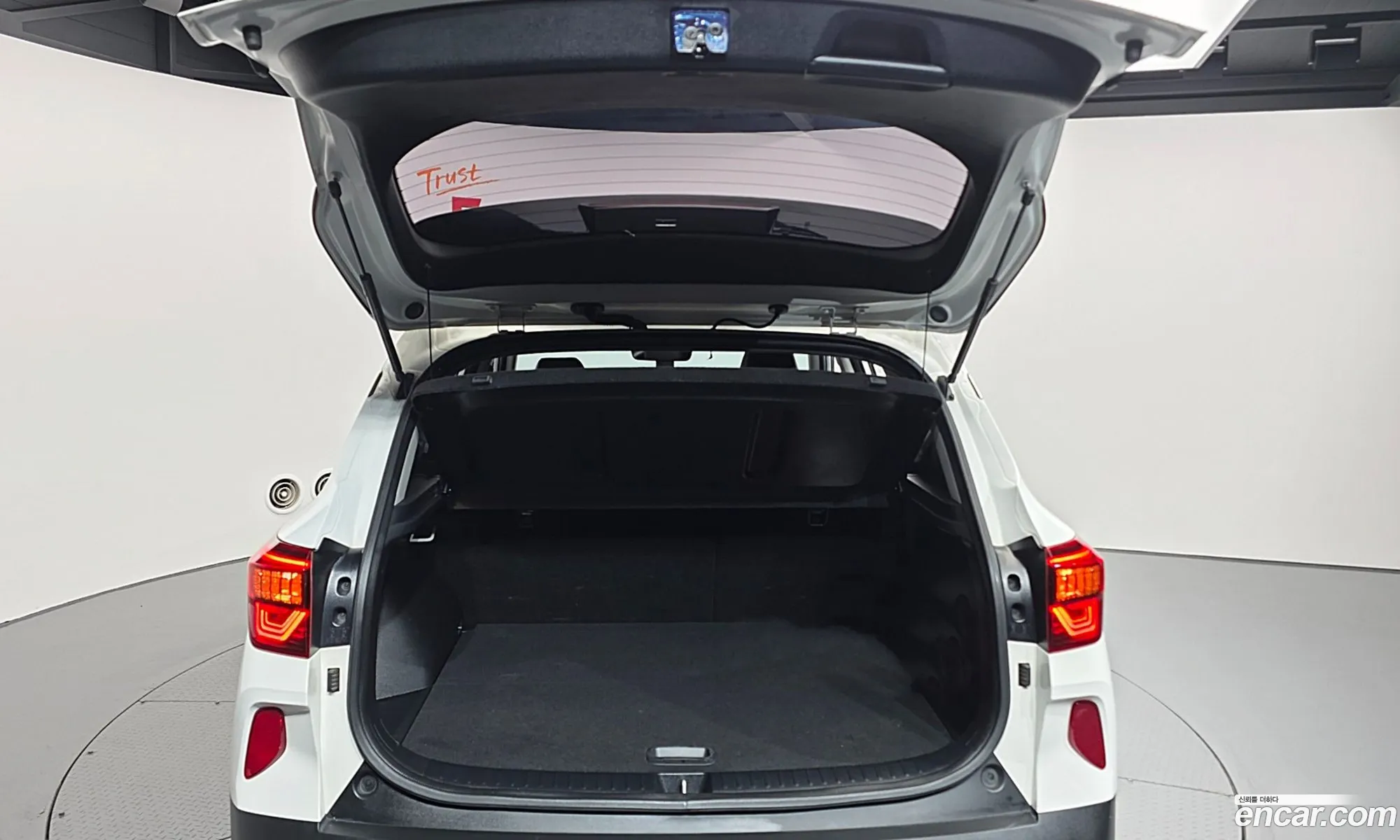Kia Seltos 2021 KNAET812GNK256137 — 28