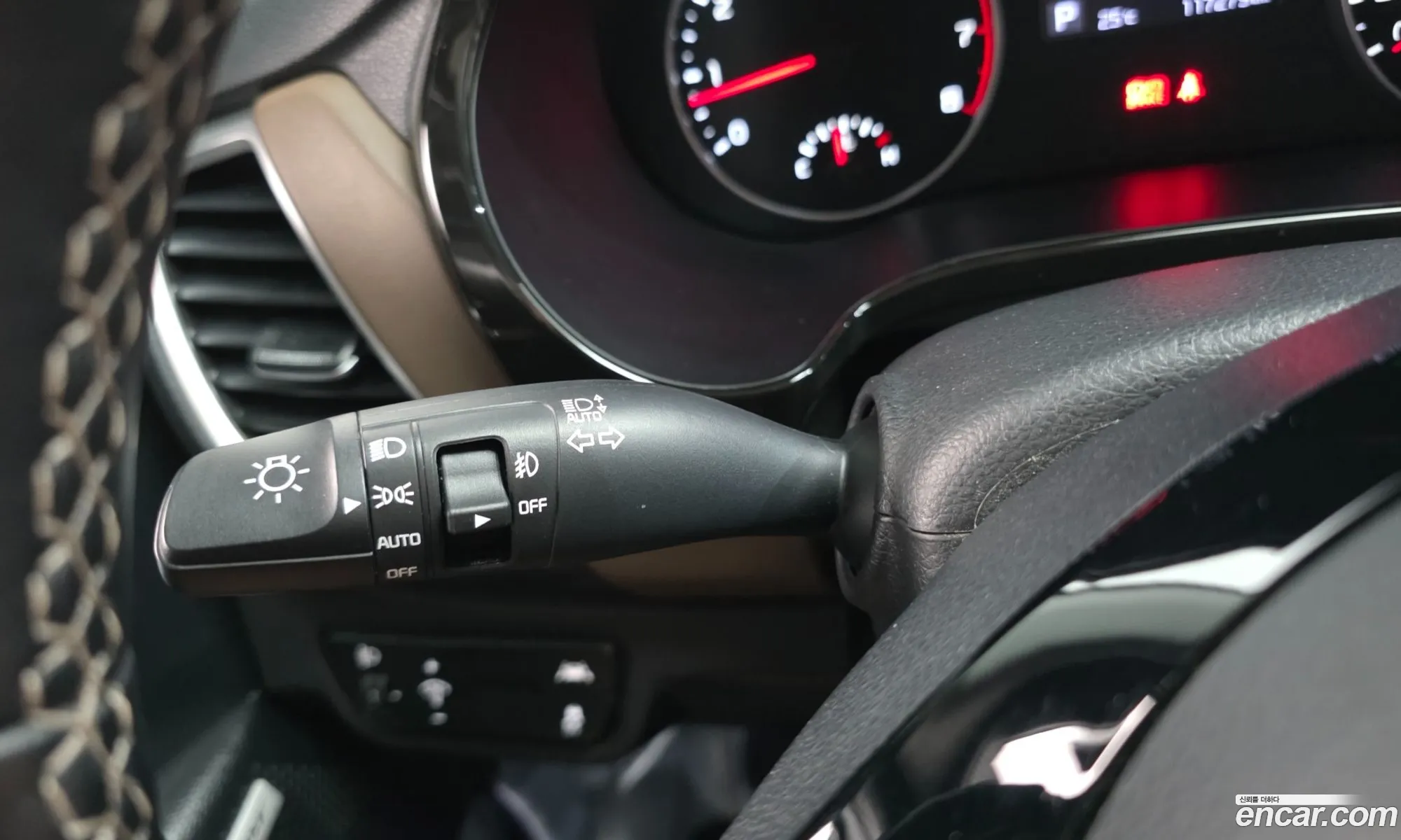 Kia Seltos 2021 KNAET812GNK256137 — 31