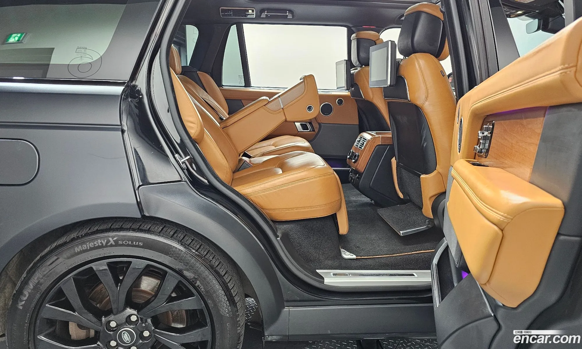 Land Rover Range Rover 2018 SALGA3BJ6JA515253 — 5