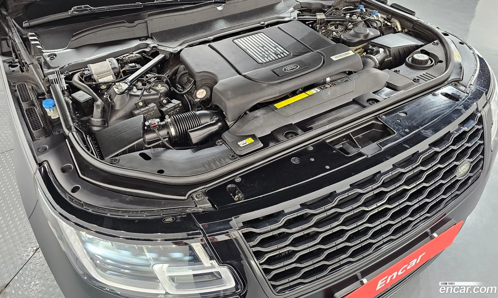 Land Rover Range Rover 2018 SALGA3BJ6JA515253 — 7
