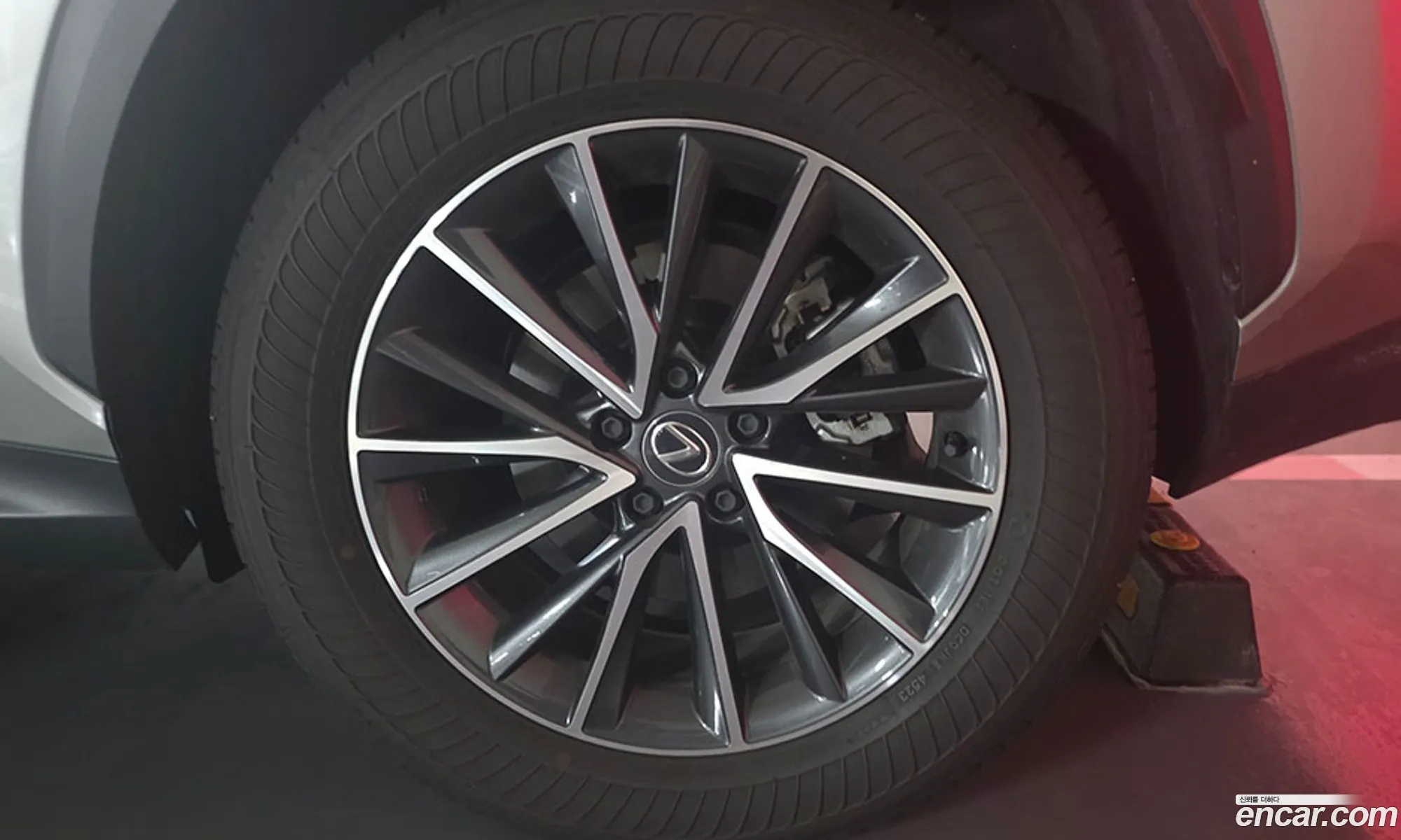 Lexus NX450h+ 2024 — 16