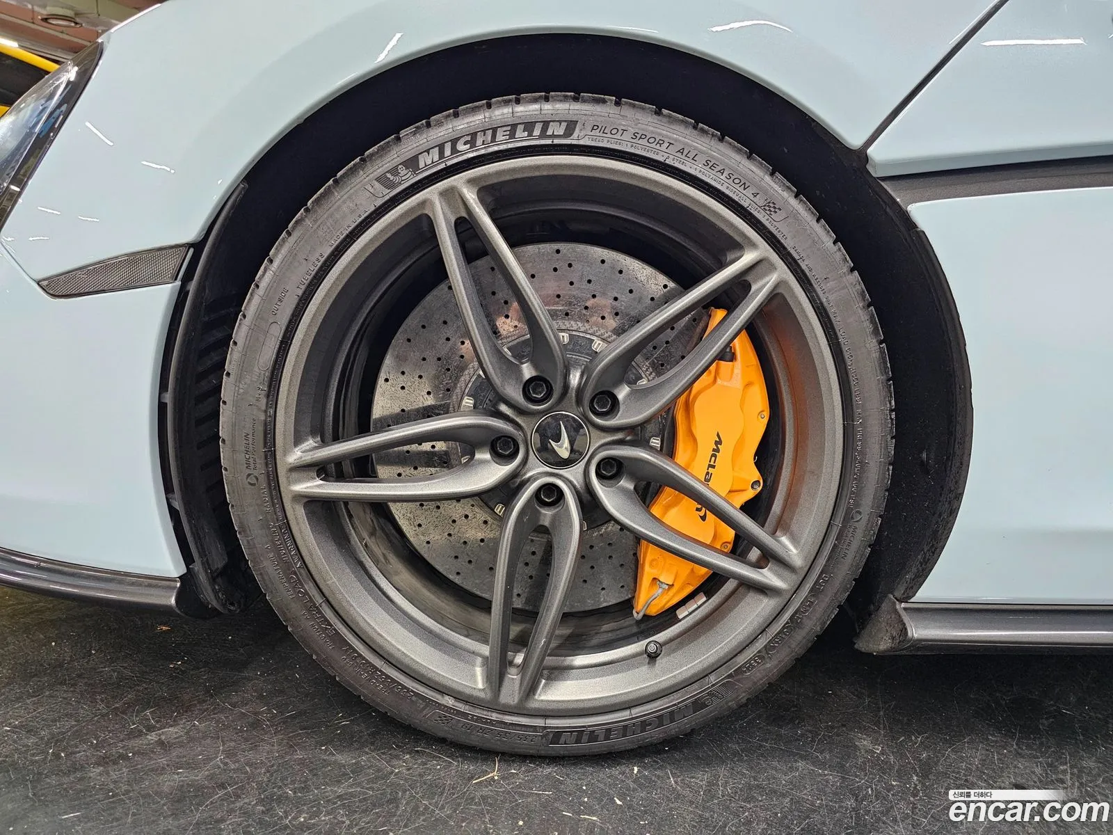 McLaren 570S 2019 — 12