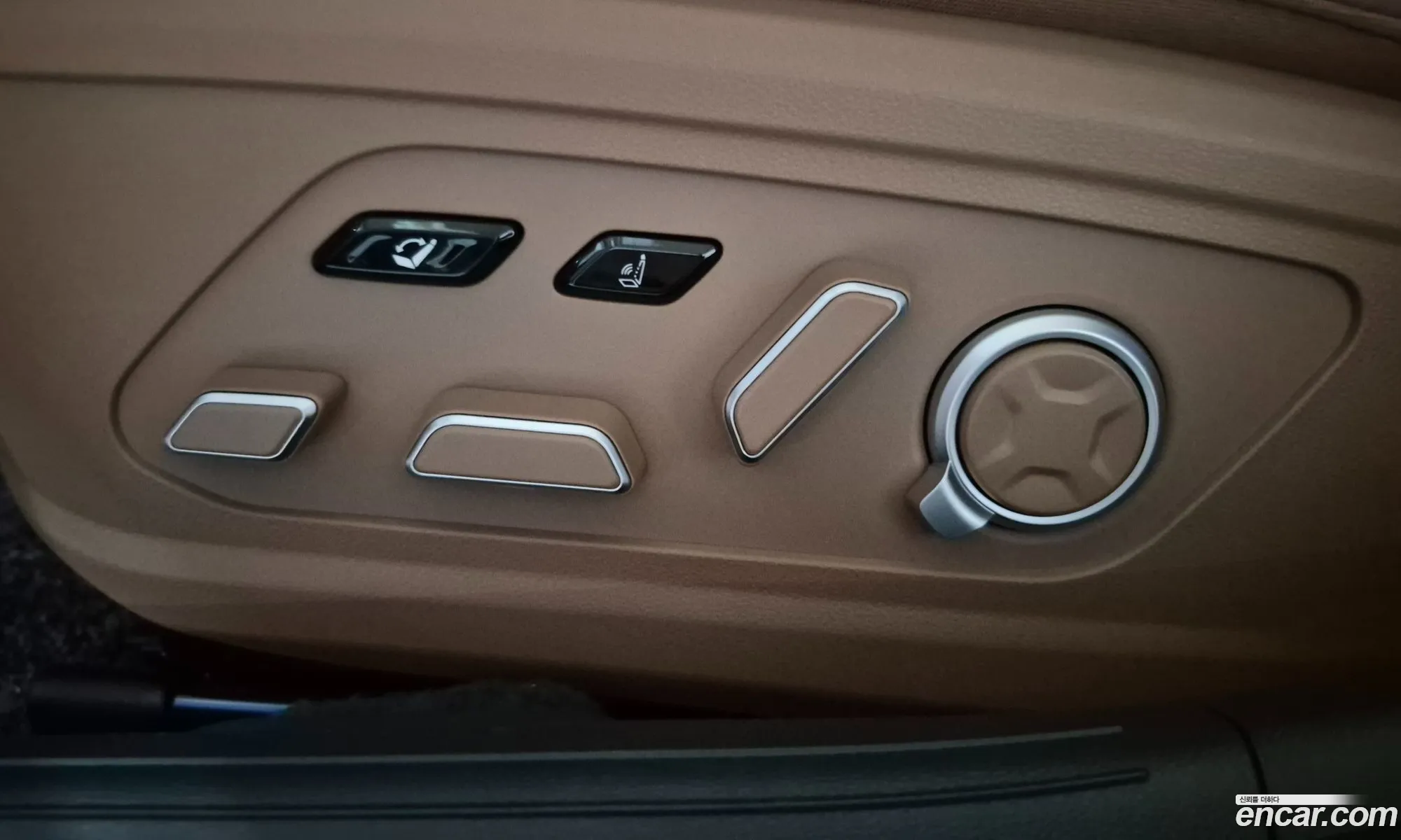 Hyundai Grandeur Hybrid 2026 — 10