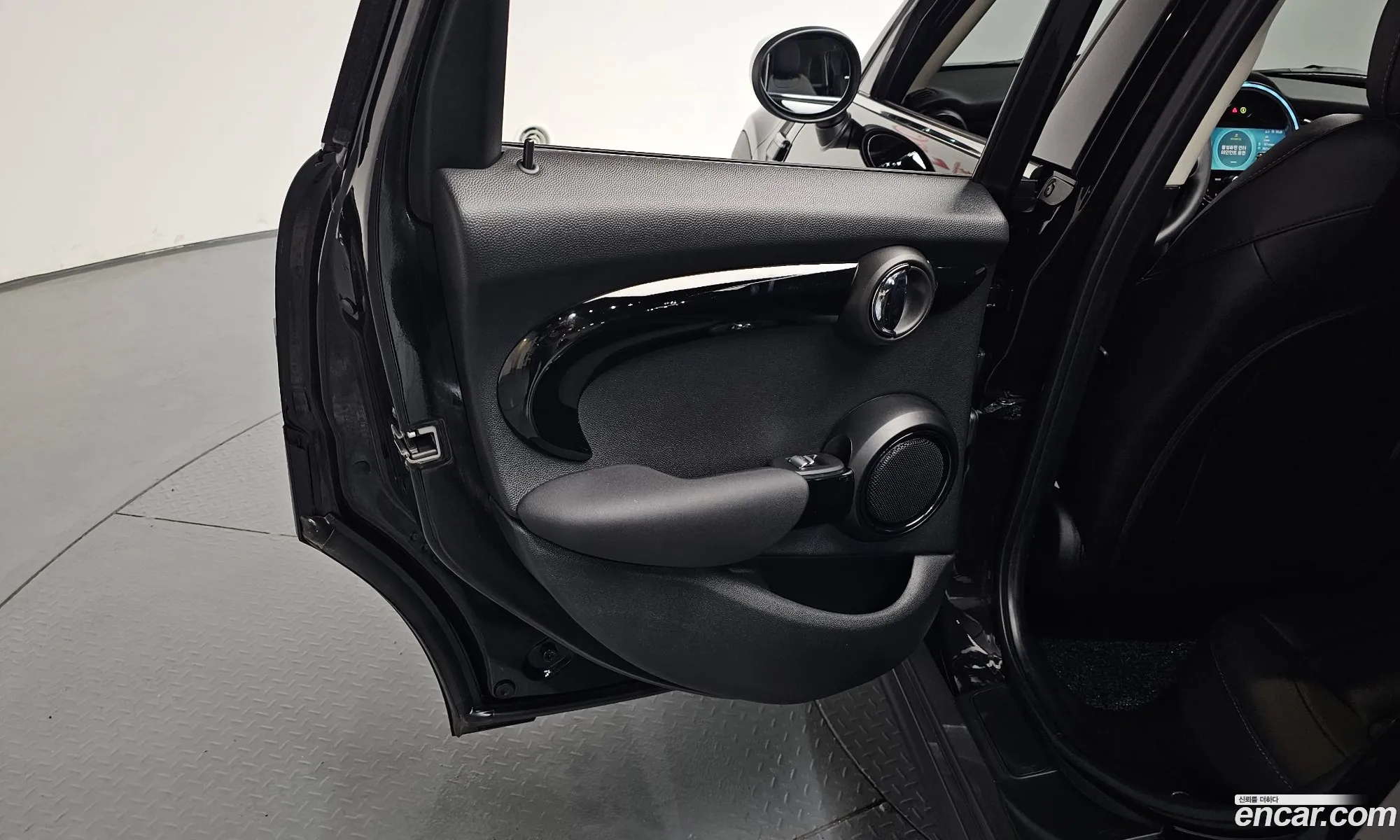 Mini Cooper 2021 WMW41DK06N2R05953 — 26